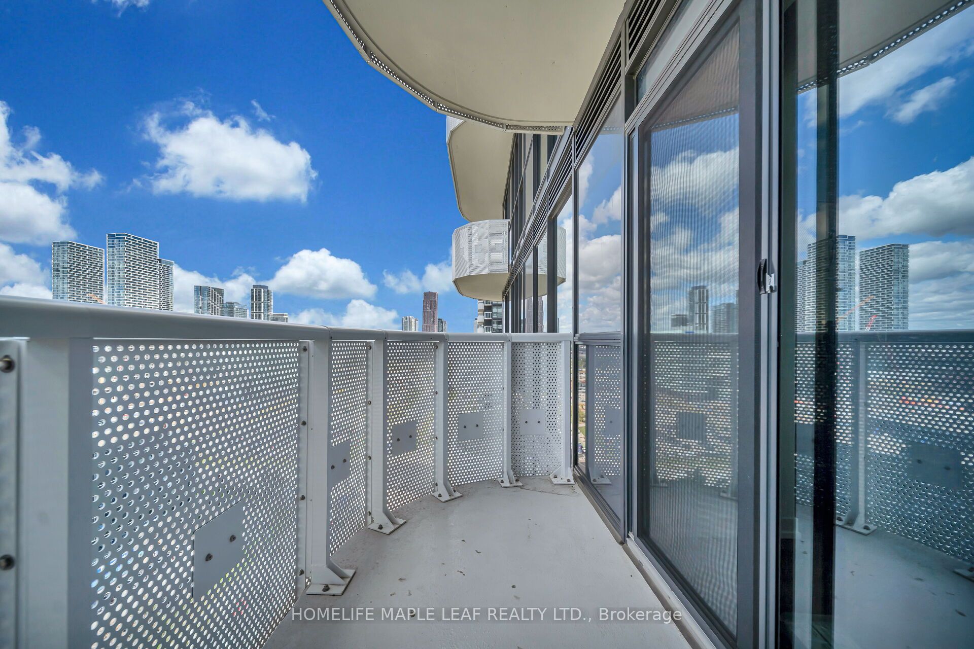 225 Commerce Street 2211 Property Photo 35