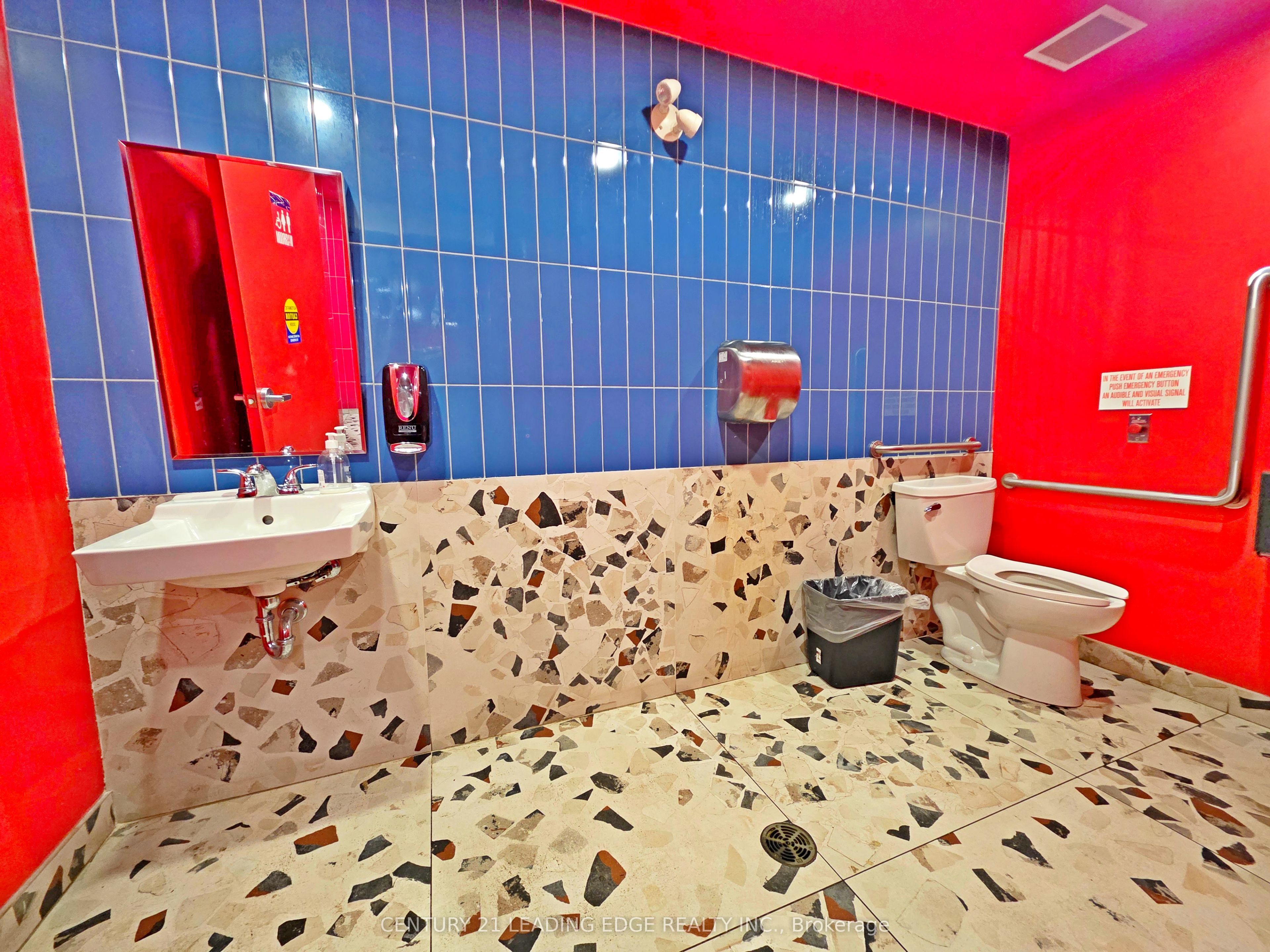 443 The Queensway South 14a Property Photo 13