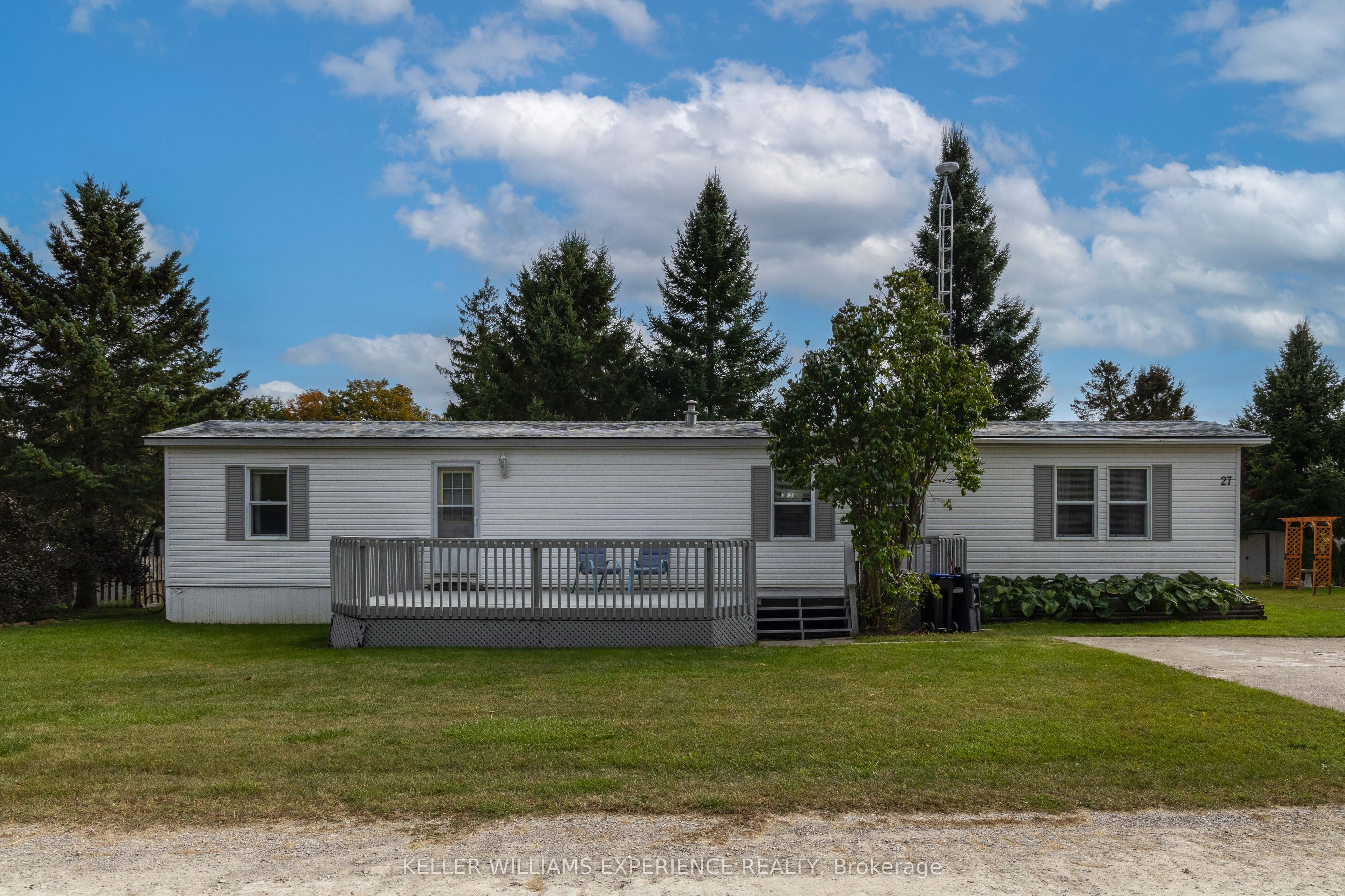 4976 25th Sideroad 27 Property Photo 1