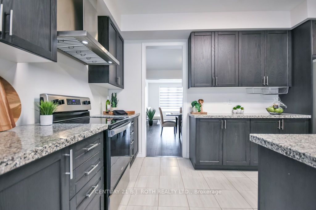 1521 Broderick Street Property Photo 12