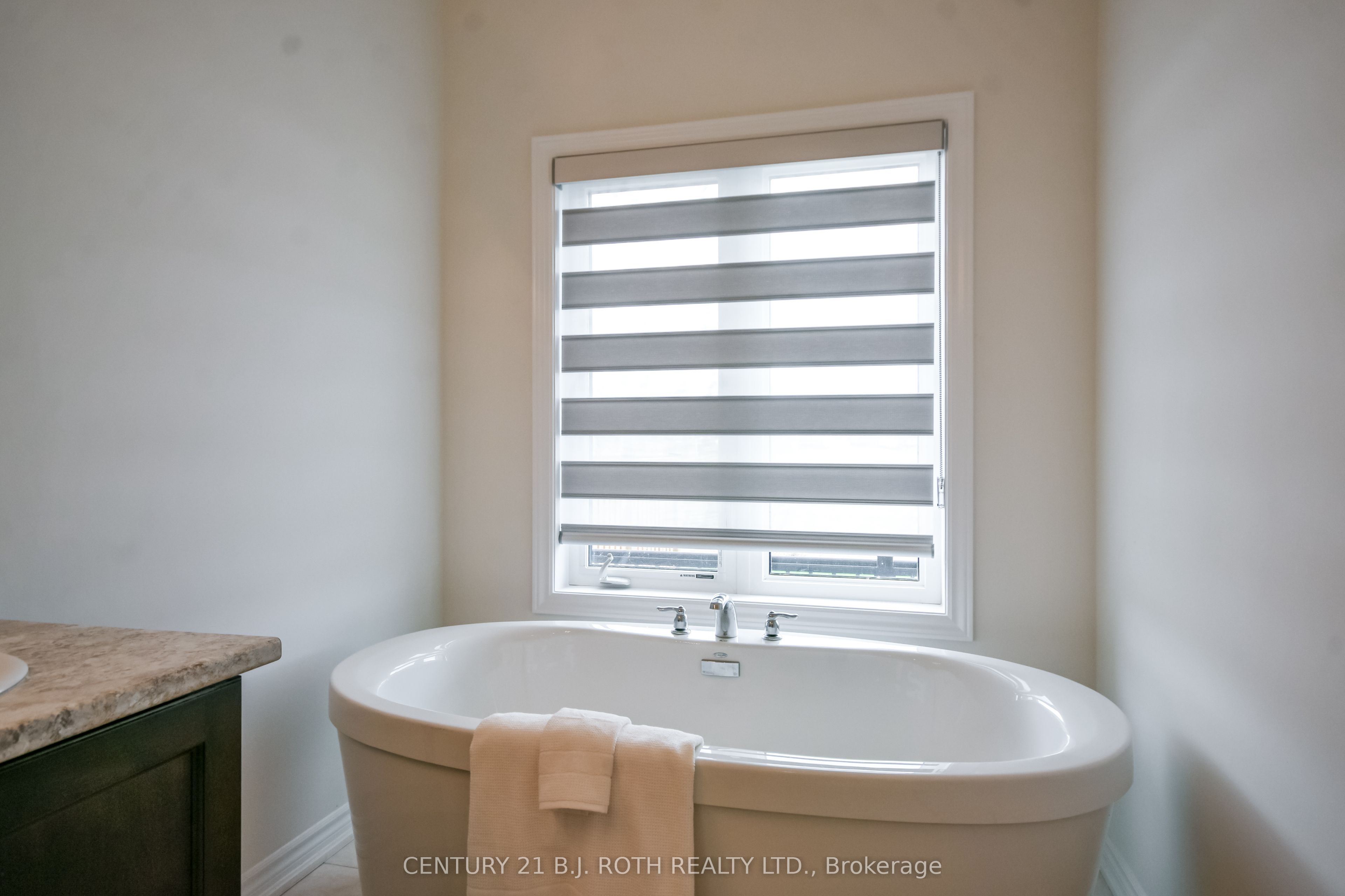1521 Broderick Street Property Photo 25