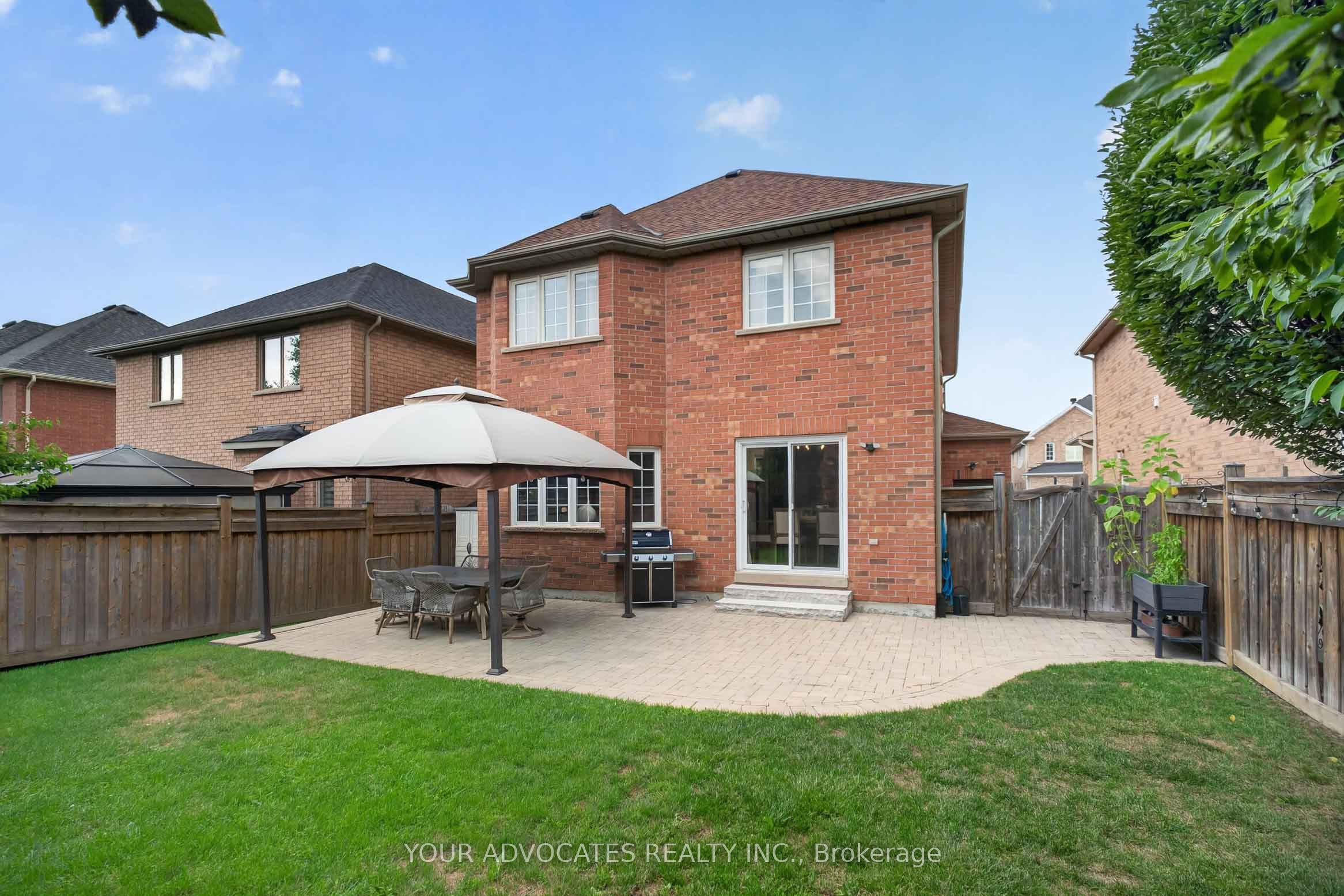 228 Twin Hills Crescent Property Photo 33