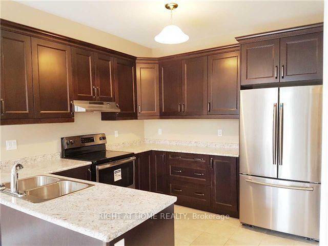 11 Richmond Park Drive Property Photo 6