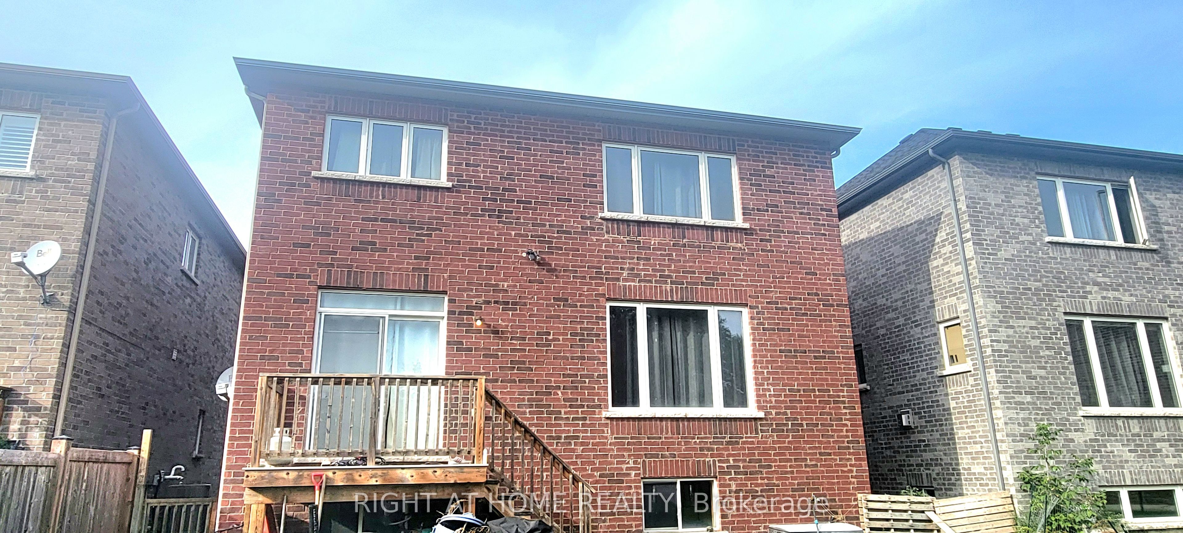 11 Richmond Park Drive Property Photo 20