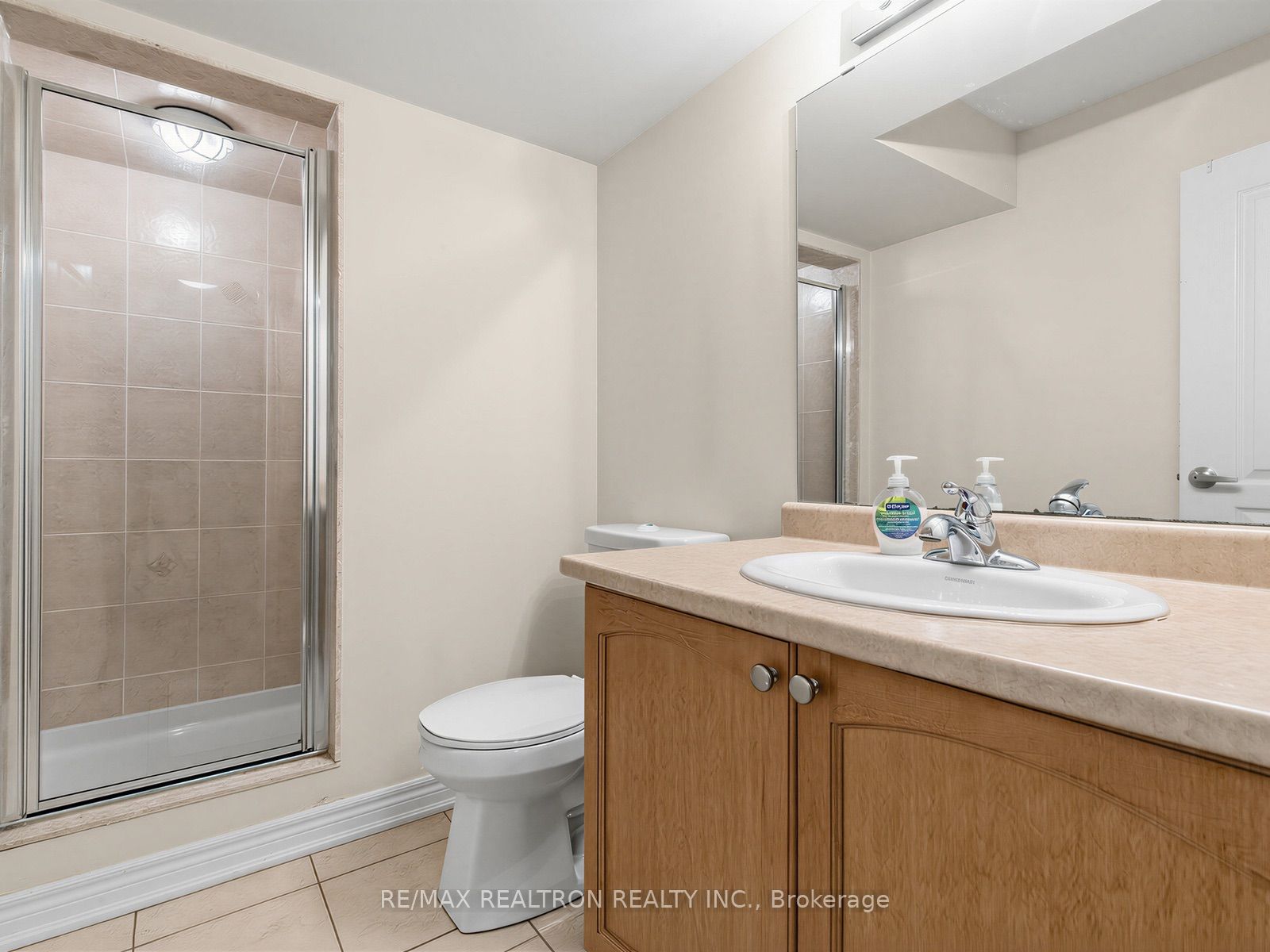 135 Windrow Street Property Photo 31