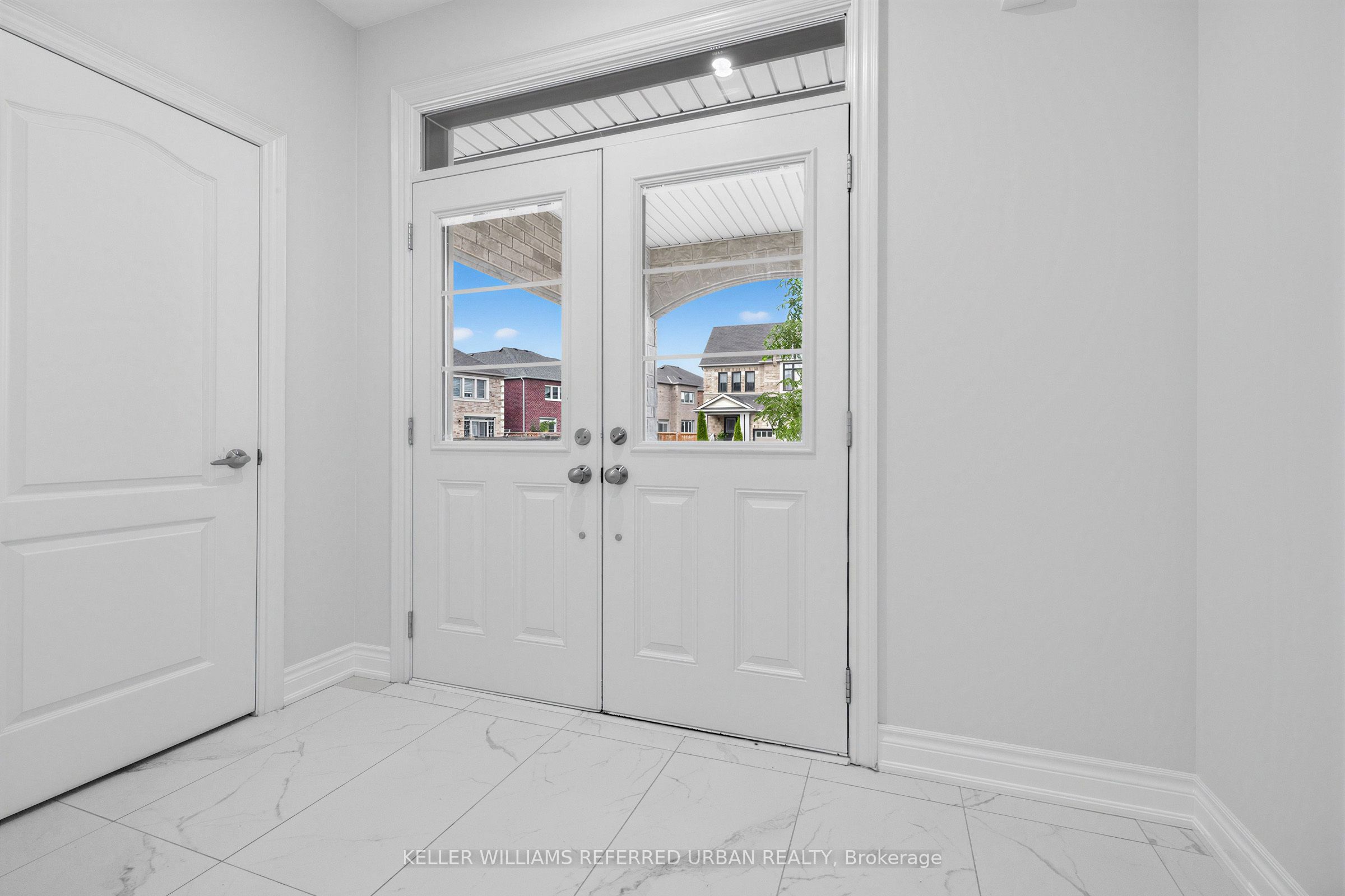 6 Sharonview Crescent Property Photo 3