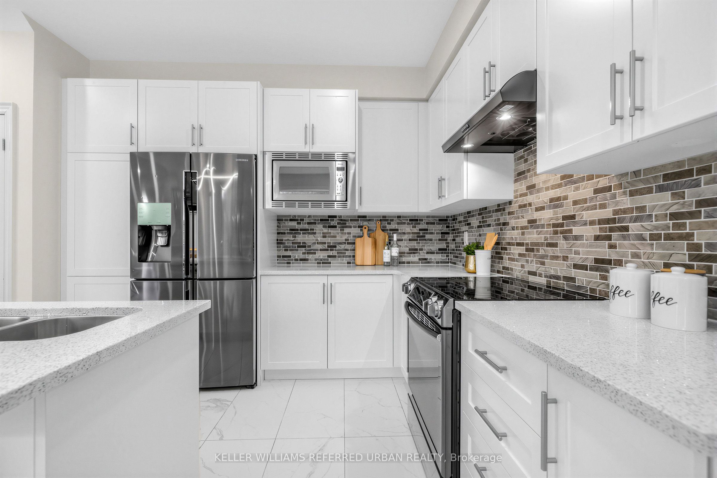 6 Sharonview Crescent Property Photo 12