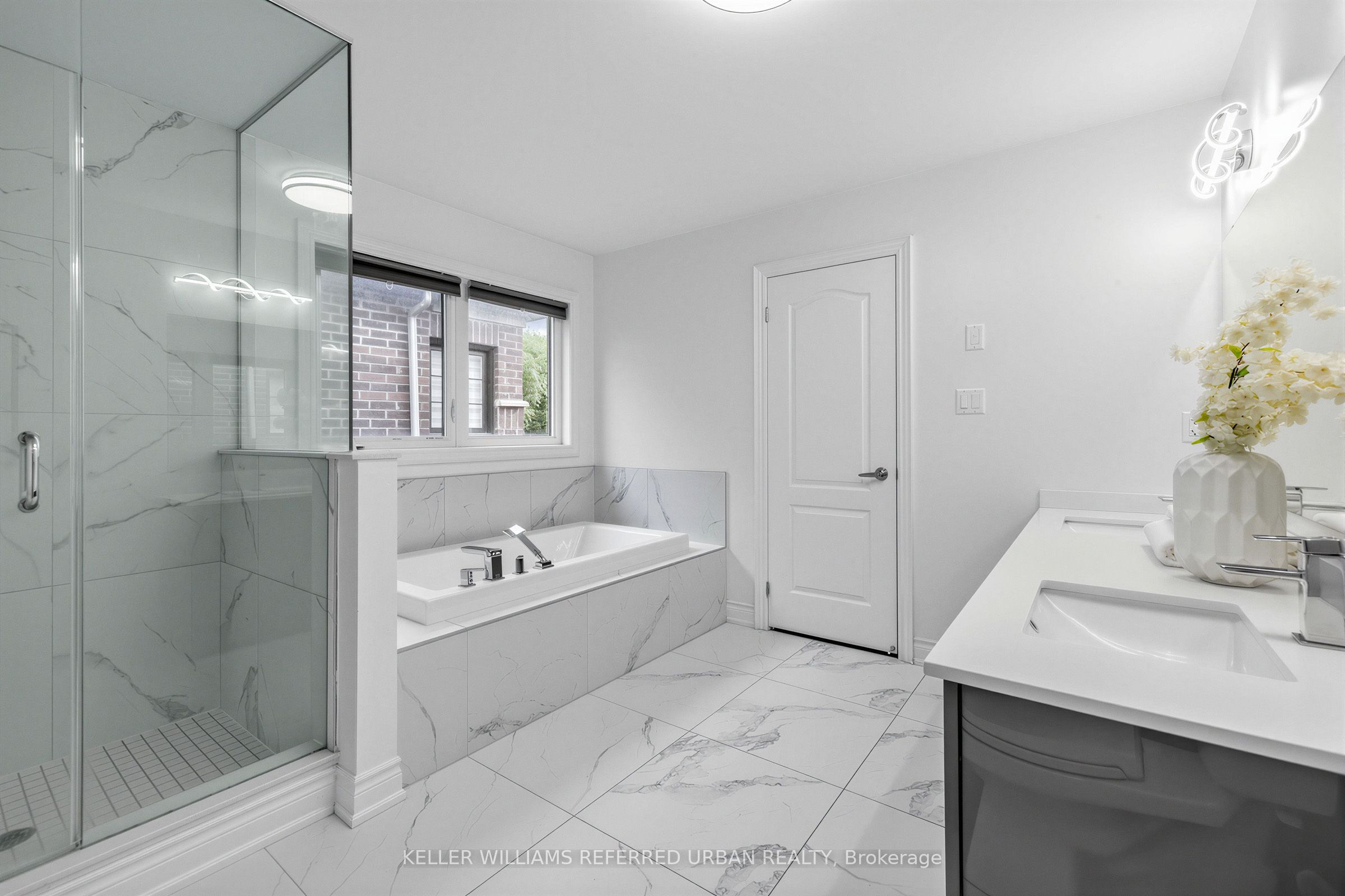 6 Sharonview Crescent Property Photo 20