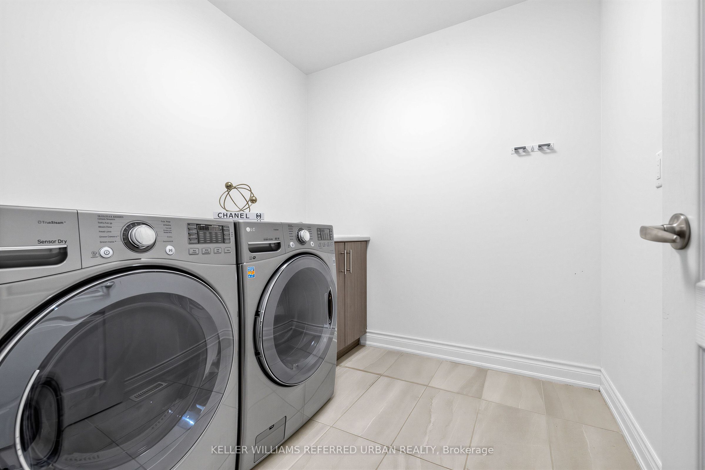 6 Sharonview Crescent Property Photo 26