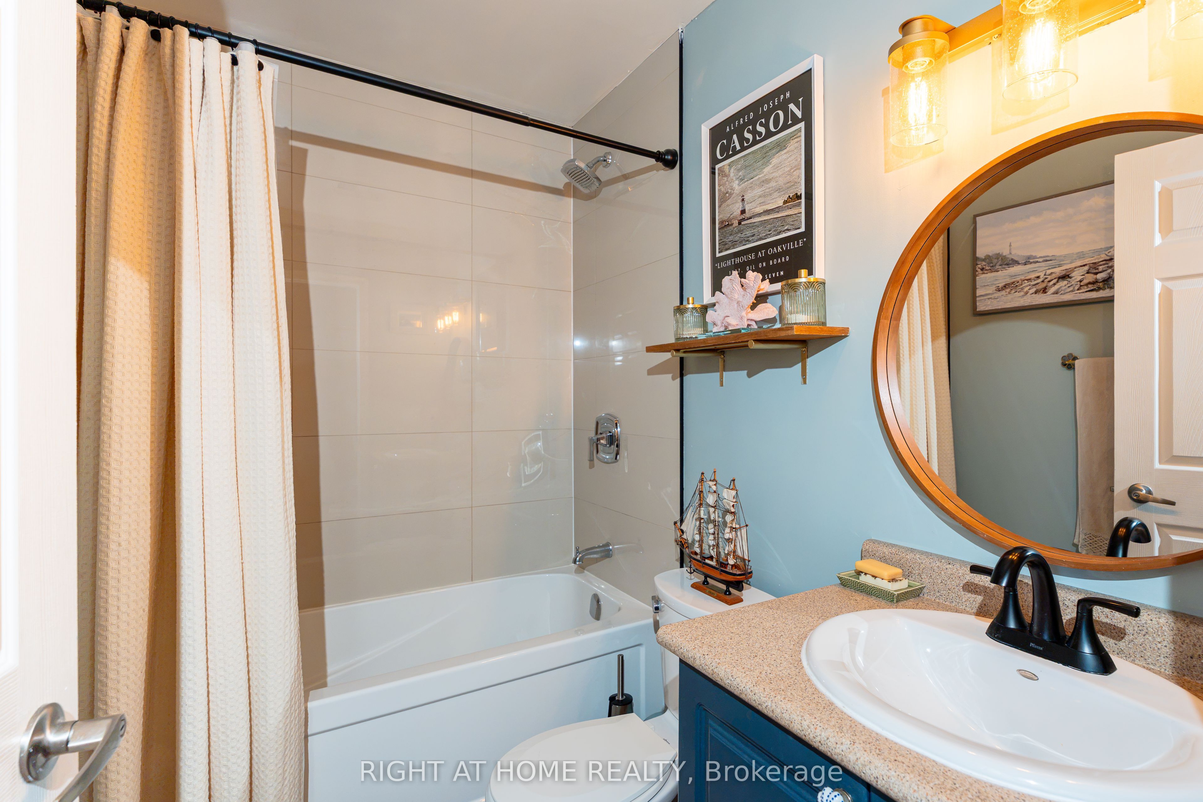 15450 Yonge Street 202 Property Photo 15
