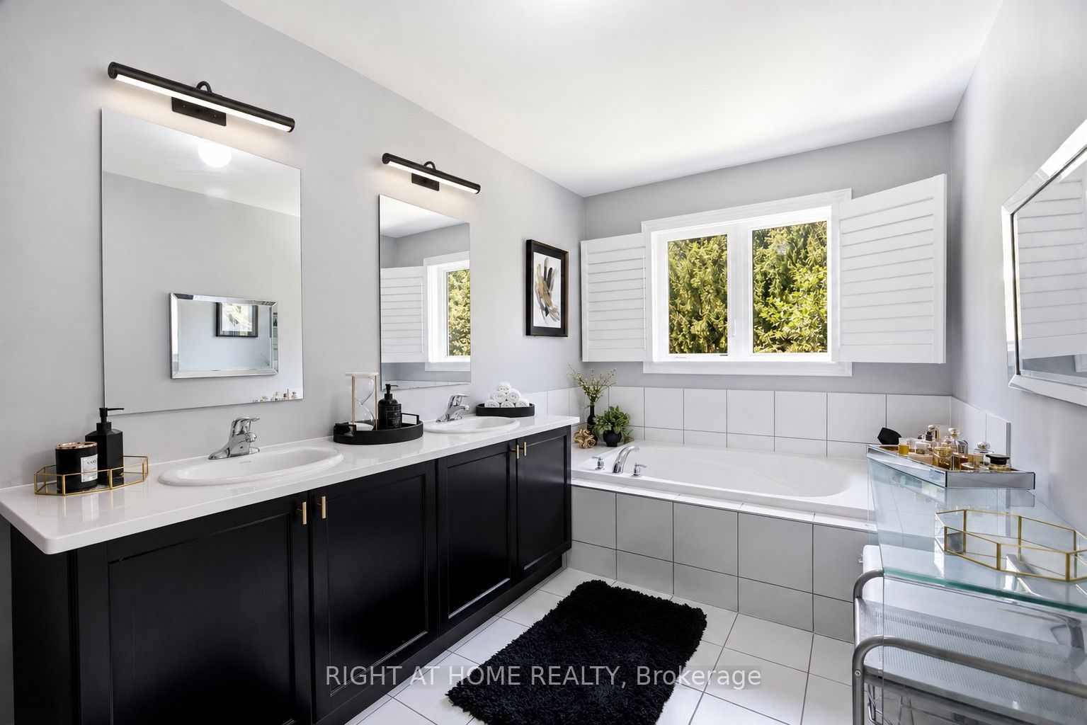 216 Greenwood Road Property Photo 21