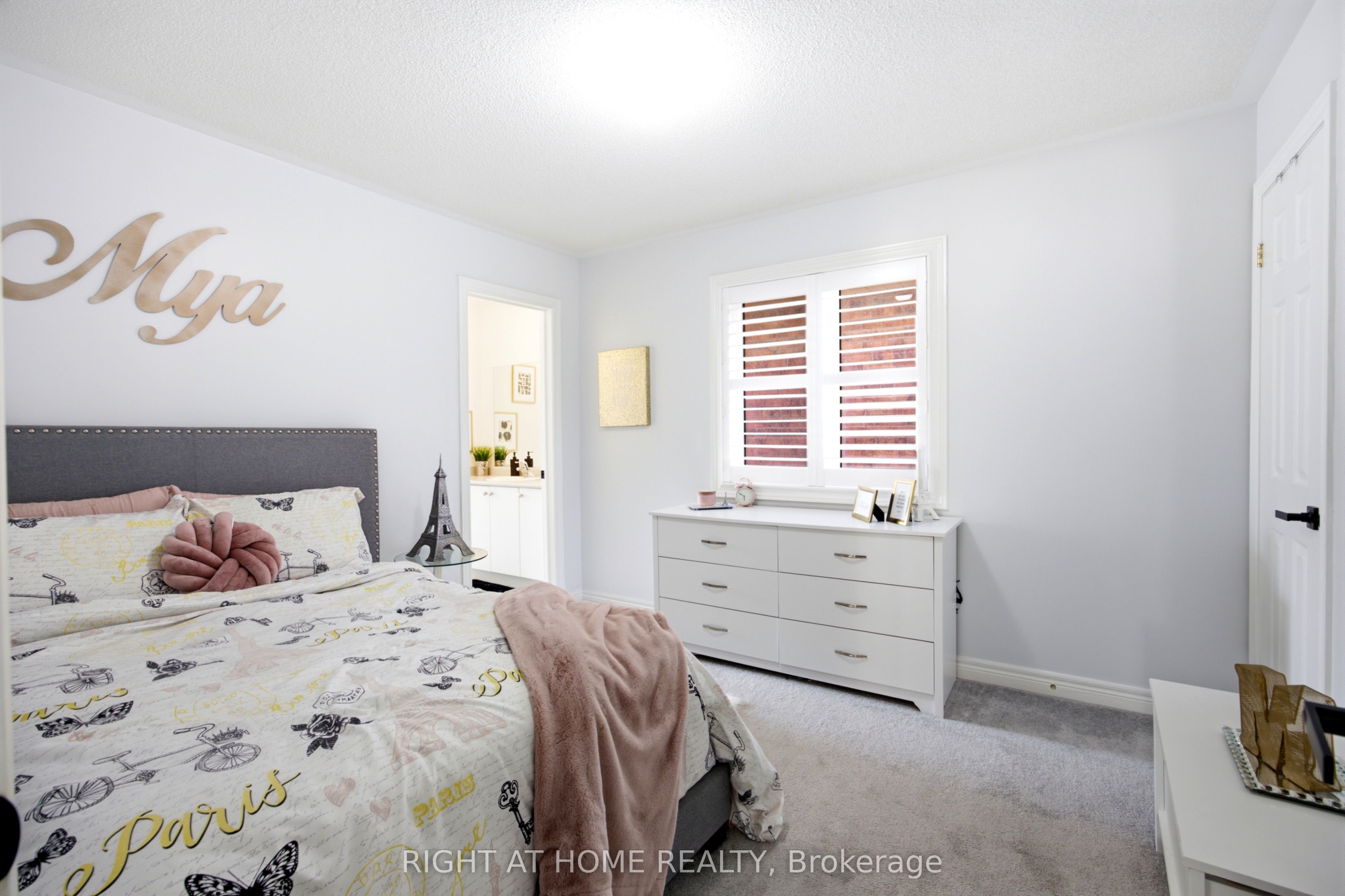 216 Greenwood Road Property Photo 26