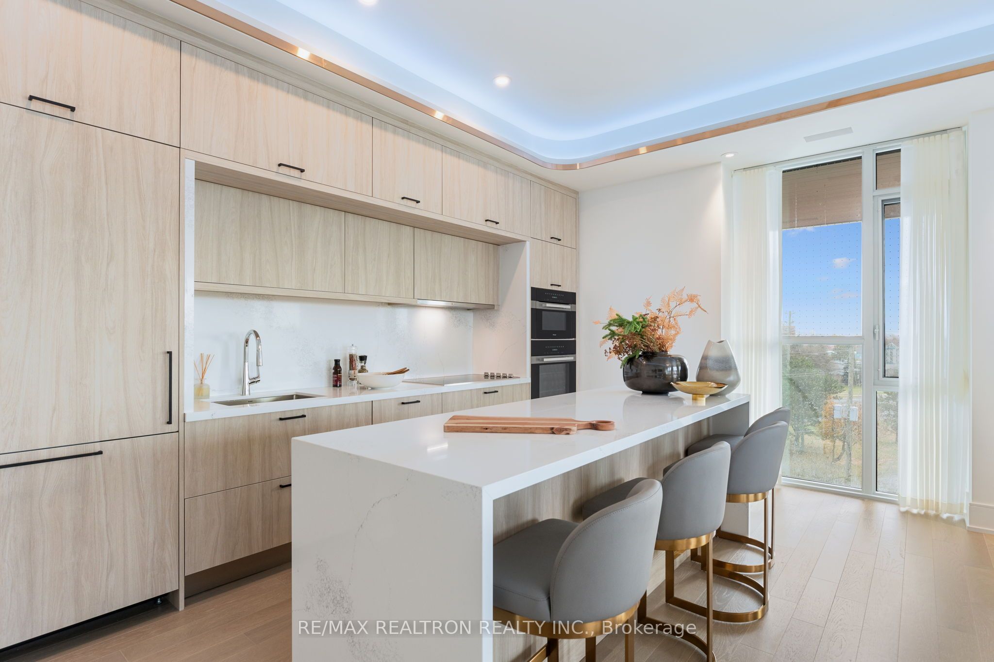 399 Royal Orchard Boulevard 418 Property Photo 16