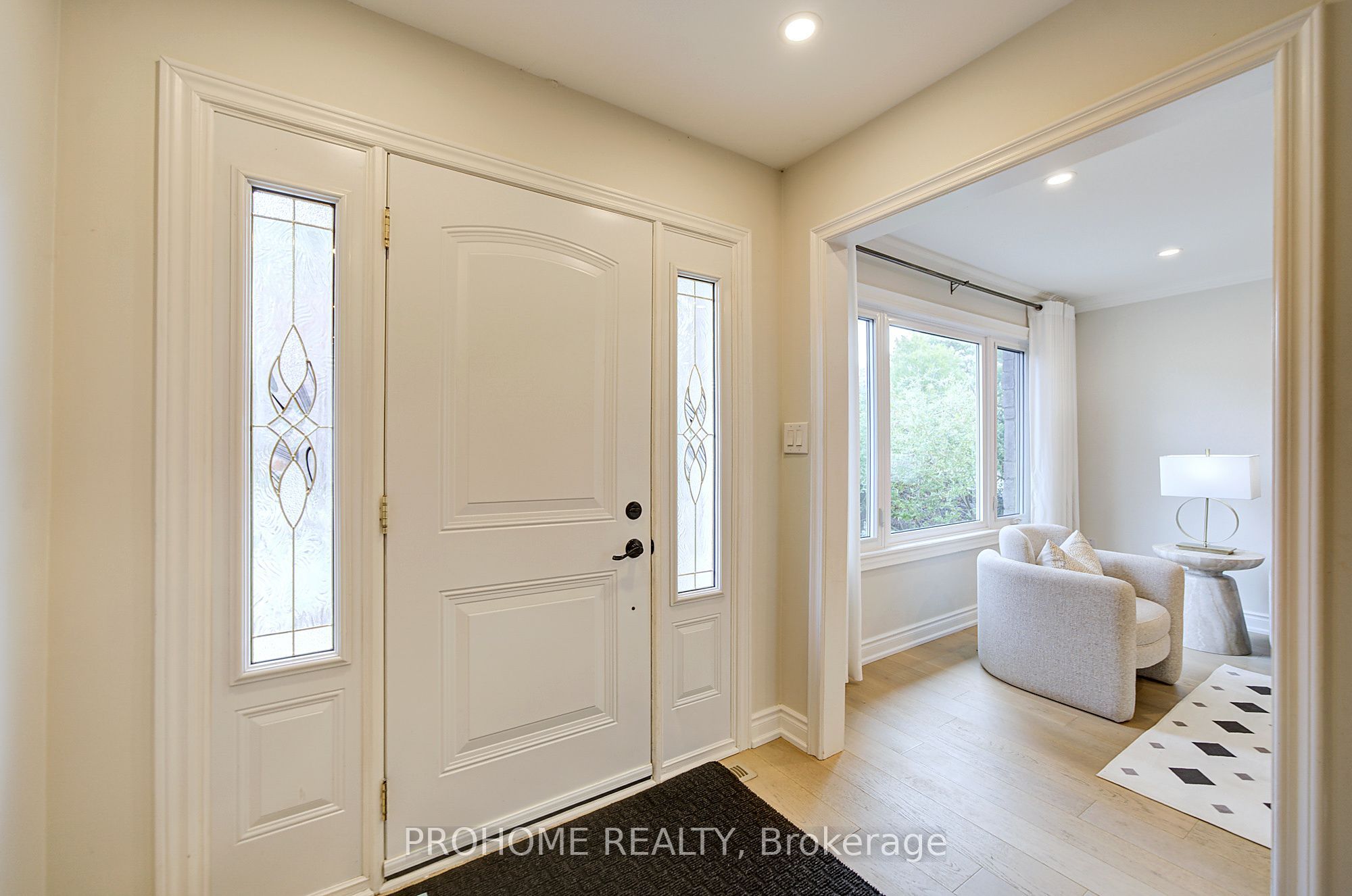 36 Summerfeldt Crescent Property Photo 3