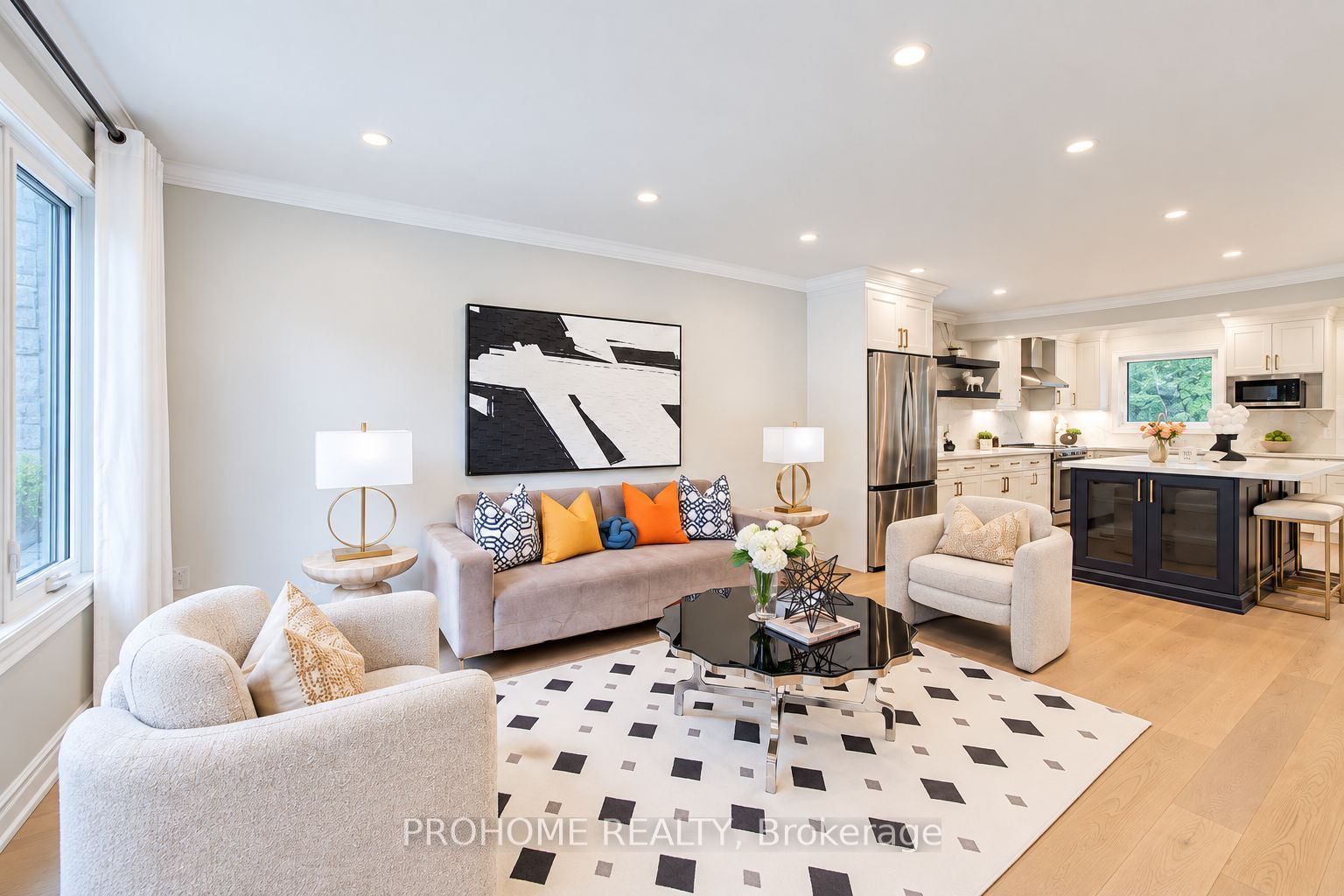 36 Summerfeldt Crescent Property Photo 6