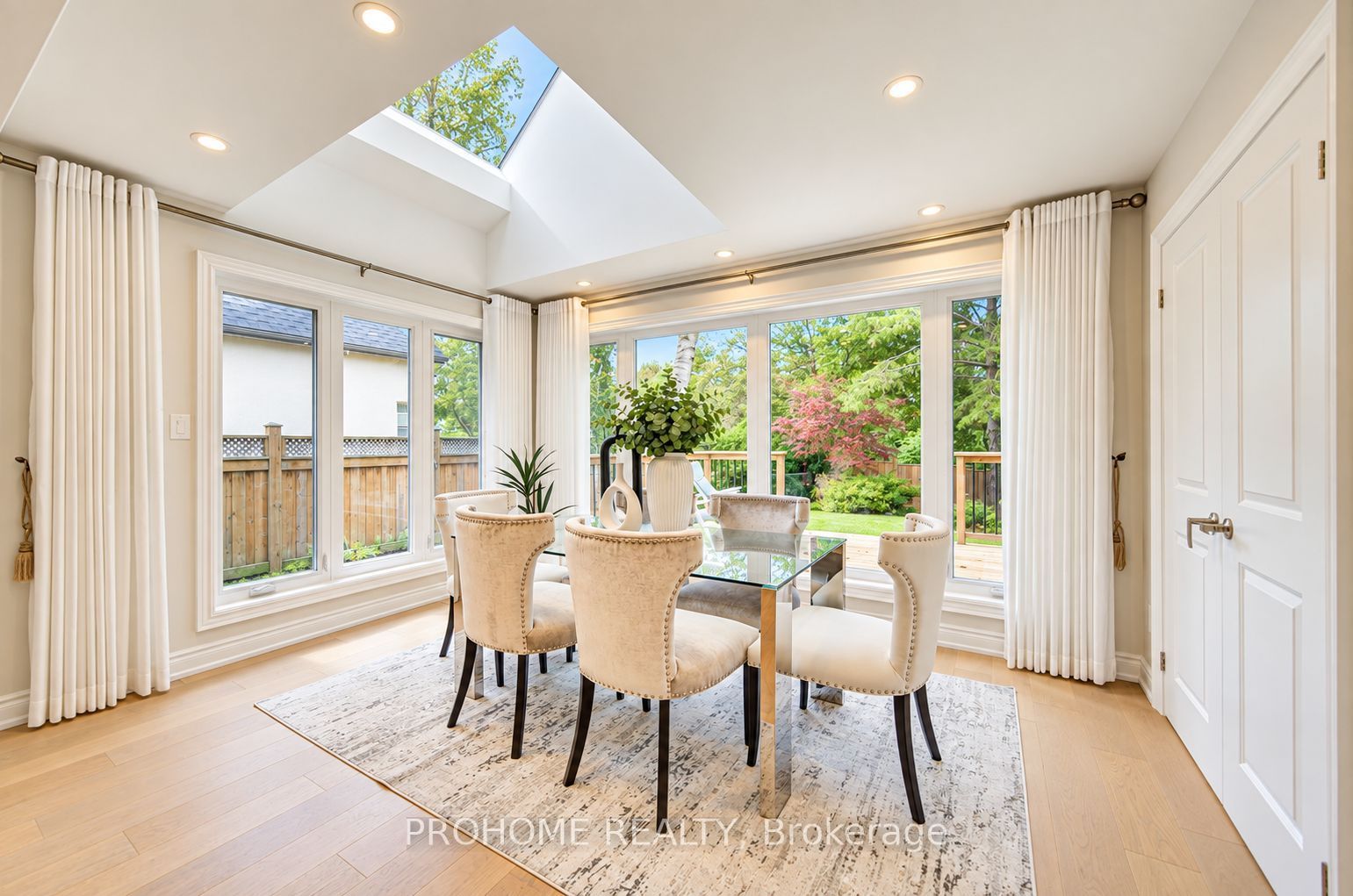 36 Summerfeldt Crescent Property Photo 12