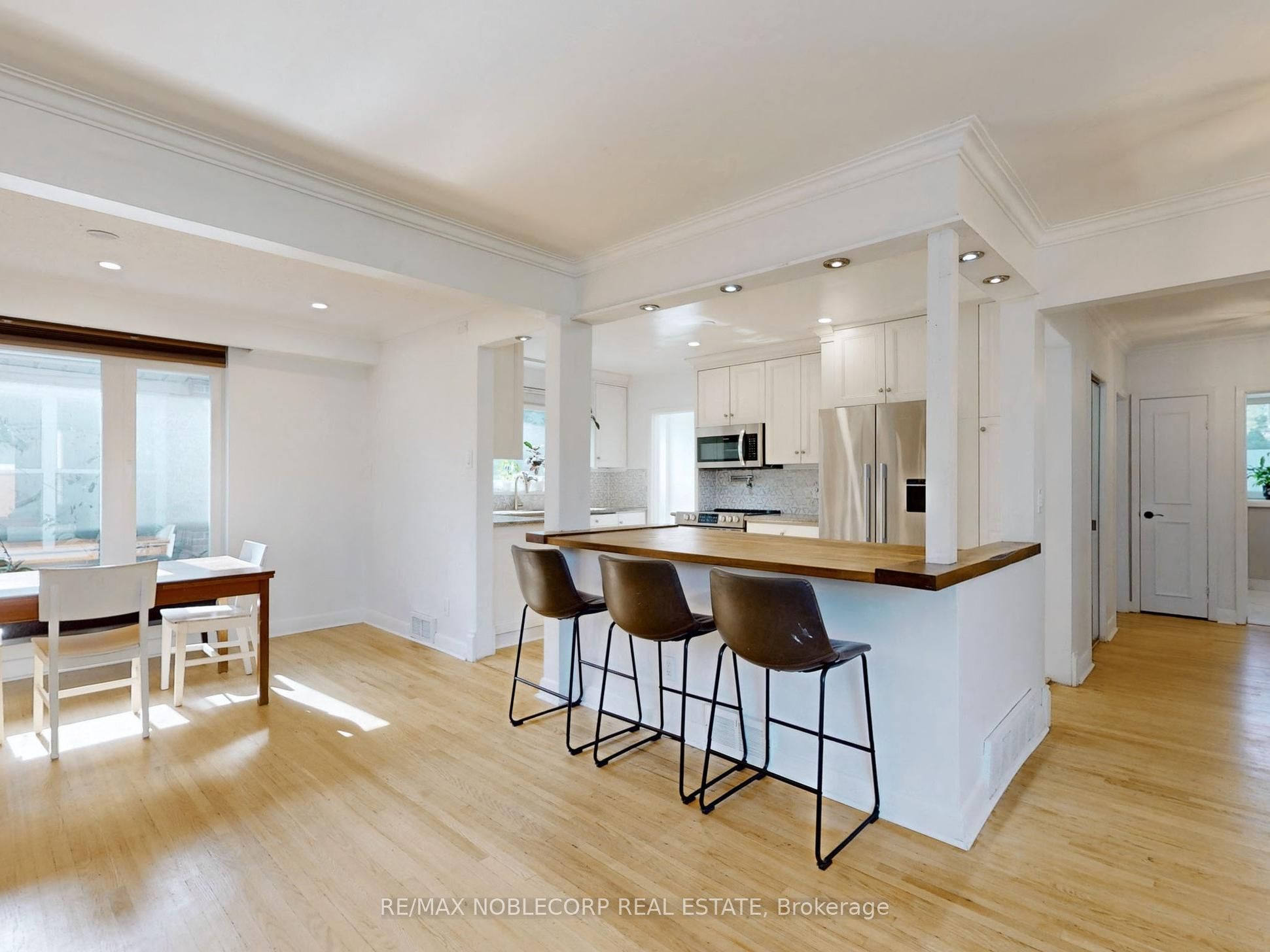100 Rockport Crescent Property Photo 10