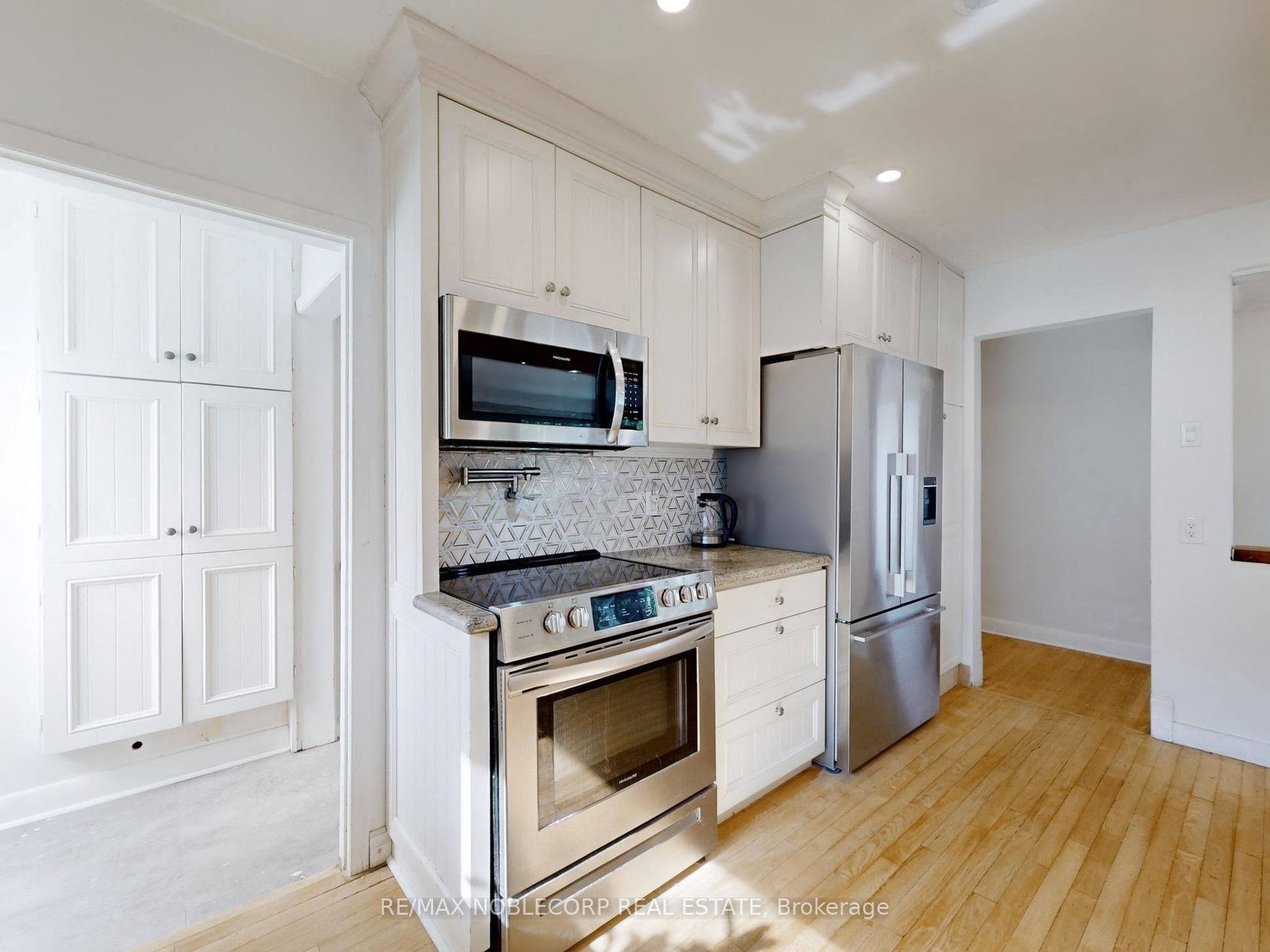 100 Rockport Crescent Property Photo 16