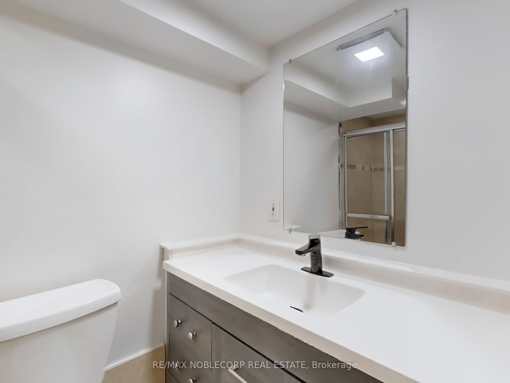 100 Rockport Crescent Property Photo 35