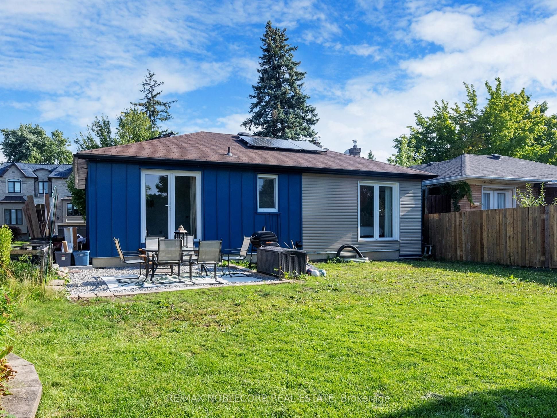 100 Rockport Crescent Property Photo 40
