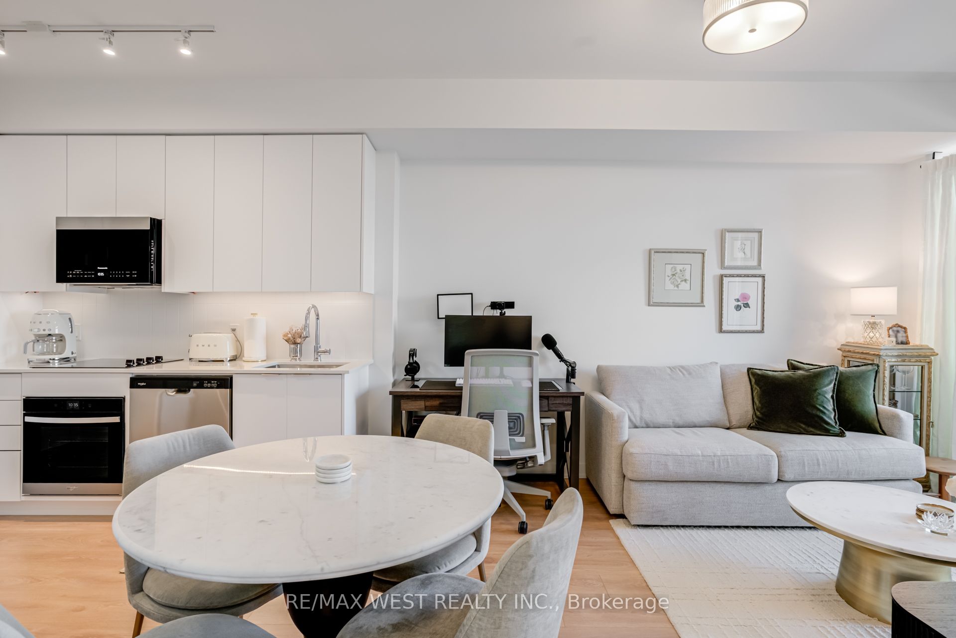 474 Caldari Road 511 Property Photo 1
