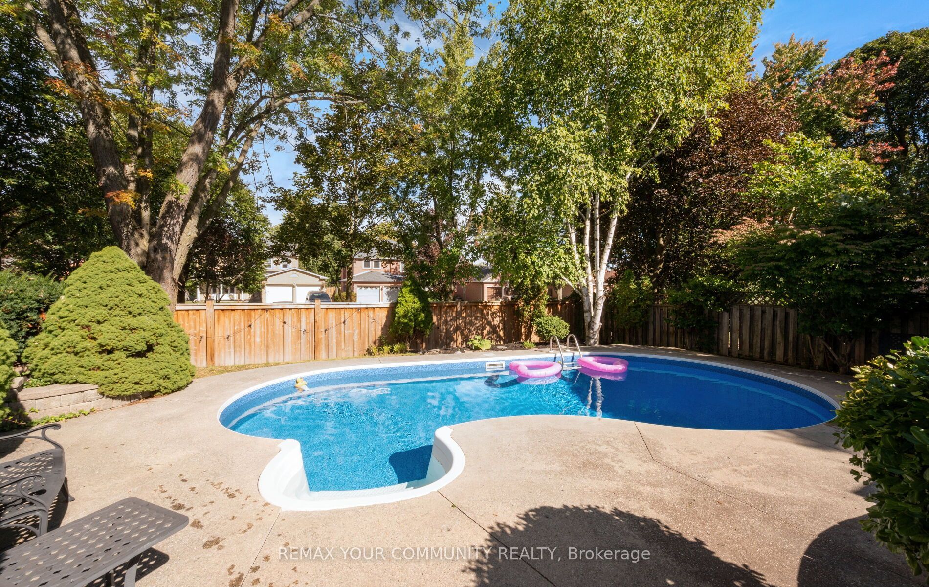 25 Albery Crescent Property Photo 2