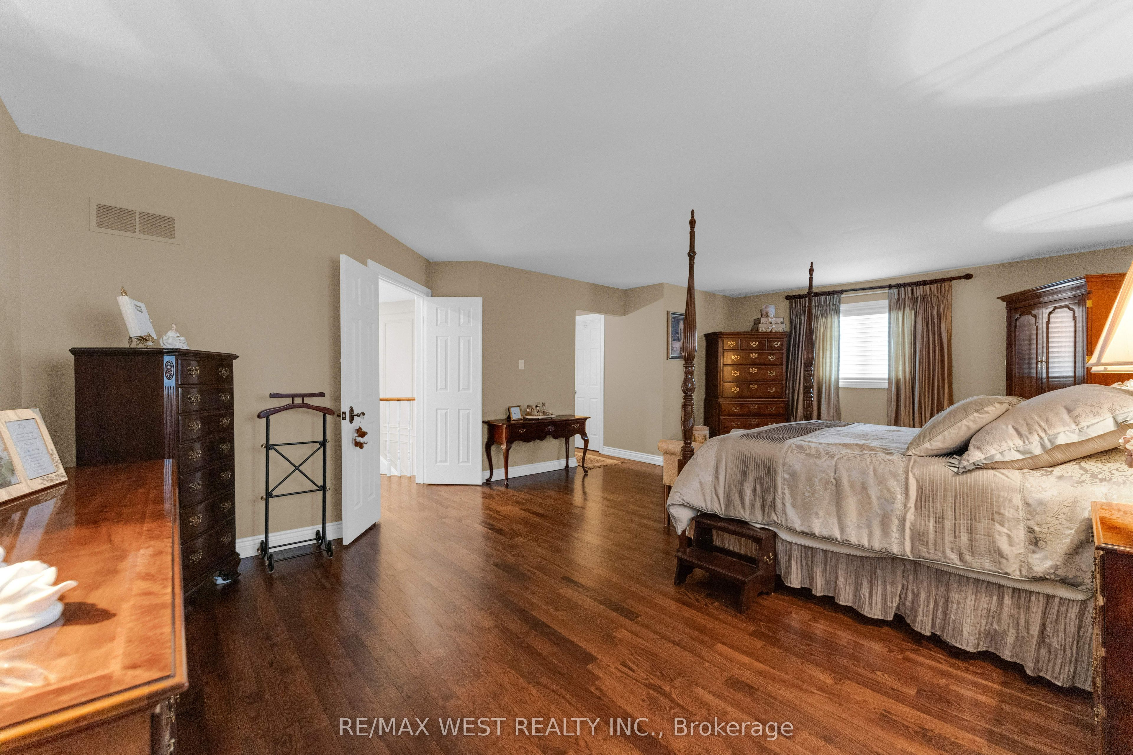 93 Fern Valley Crescent Property Photo 30
