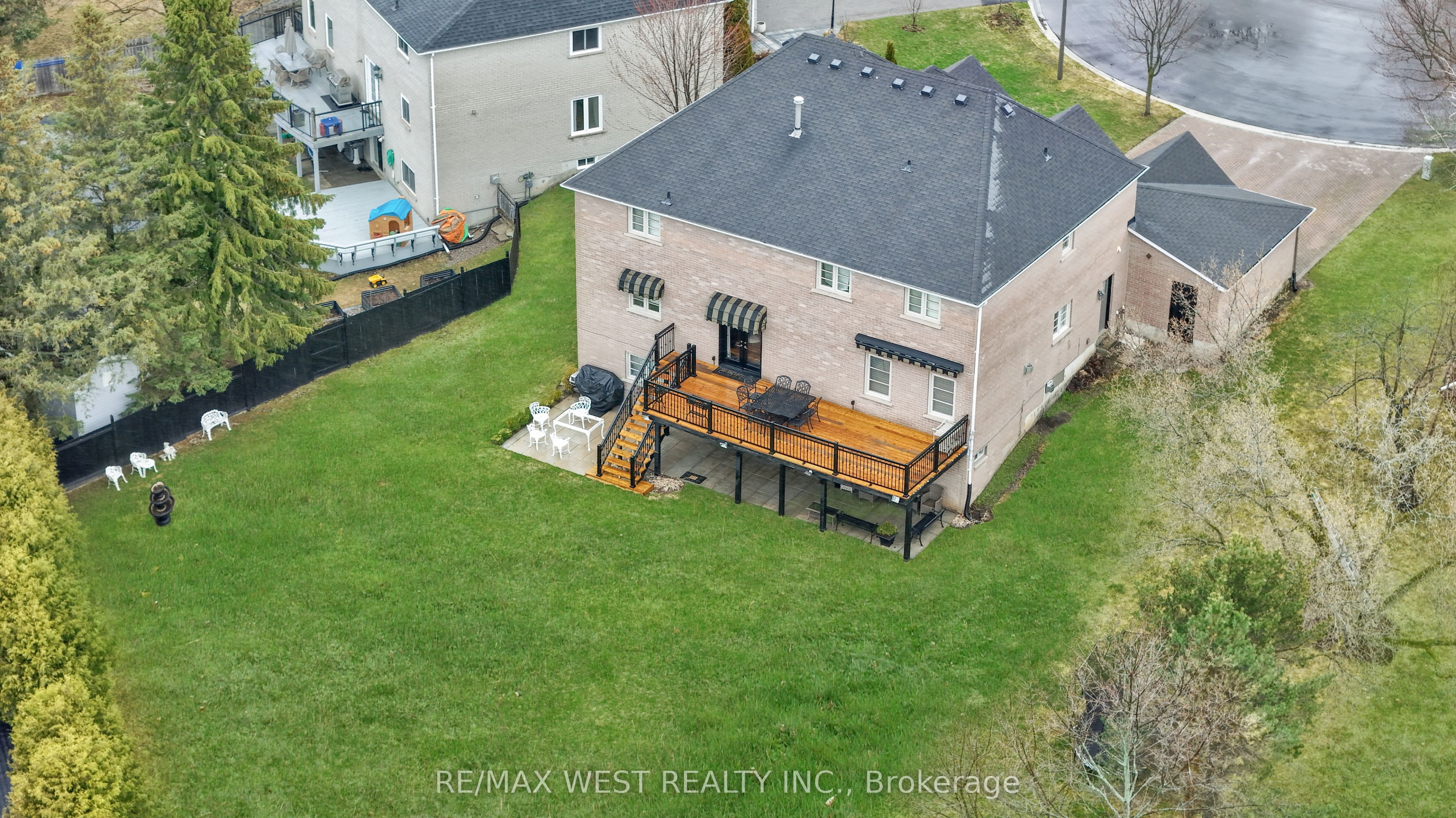 93 Fern Valley Crescent Property Photo 48