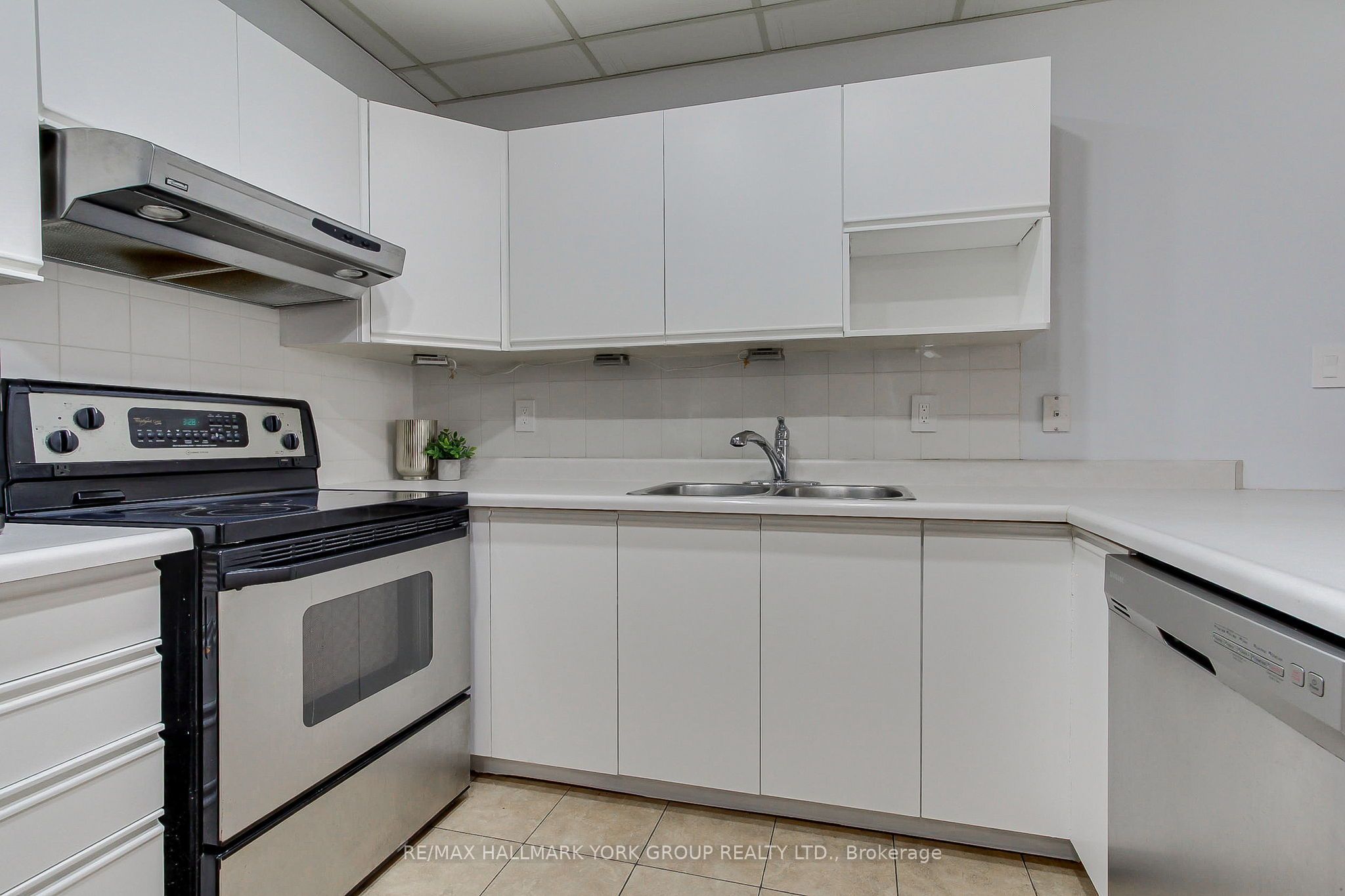 166 Olive Street 109 Property Photo 8