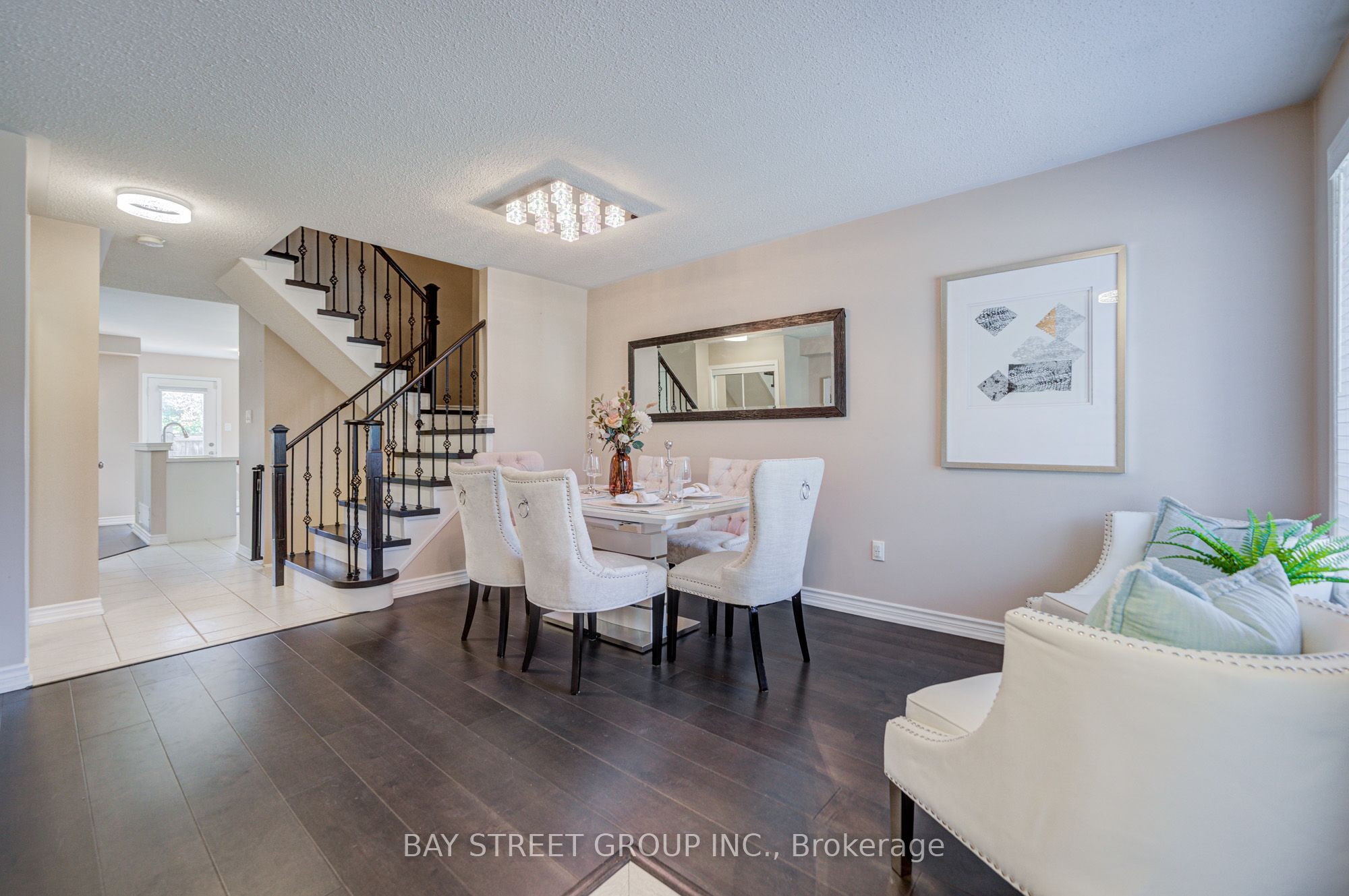 25 Waterton Crescent Property Photo 5