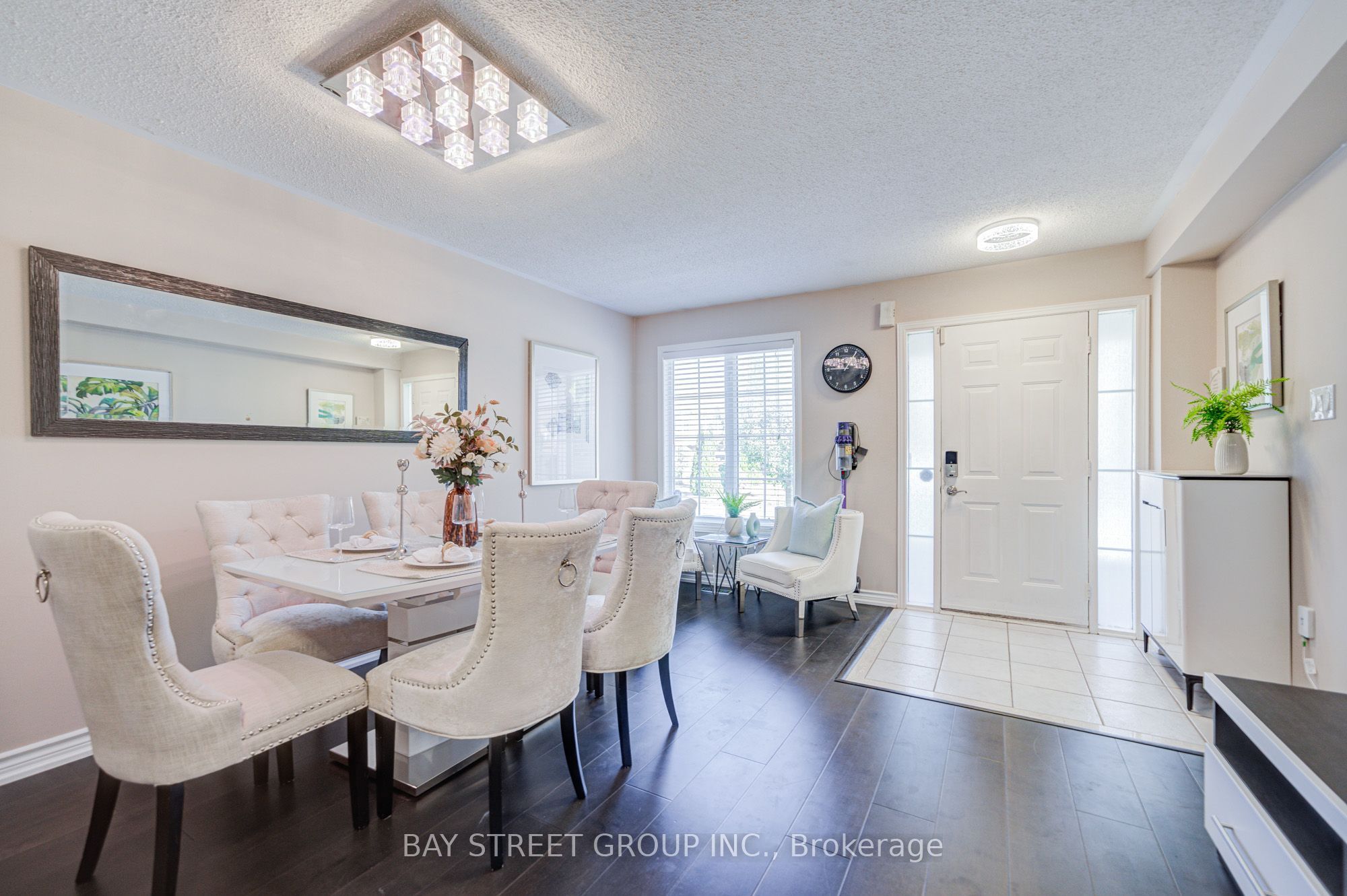 25 Waterton Crescent Property Photo 7