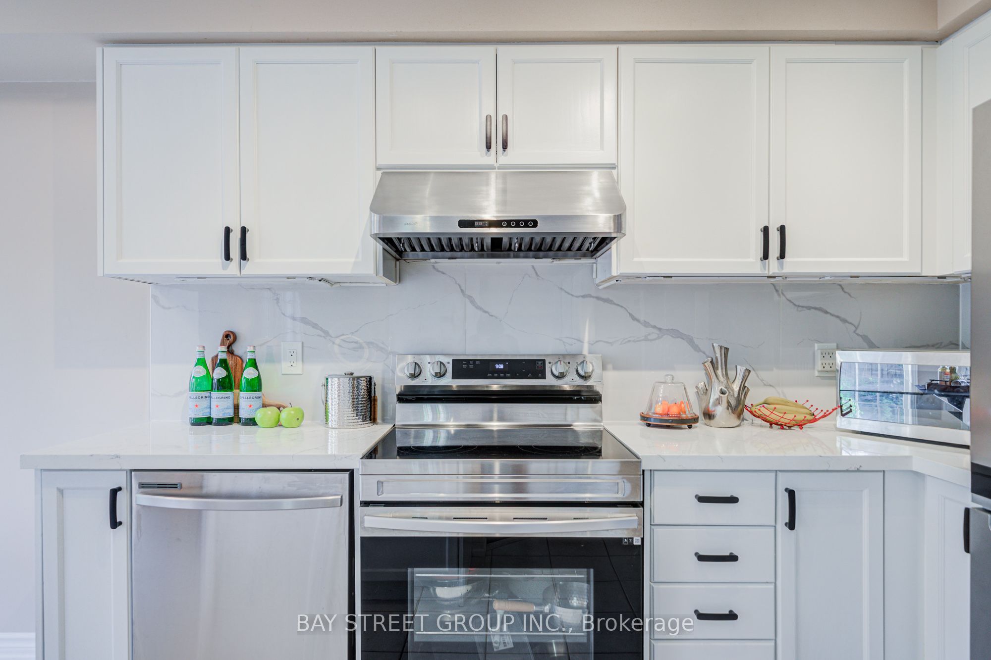25 Waterton Crescent Property Photo 12