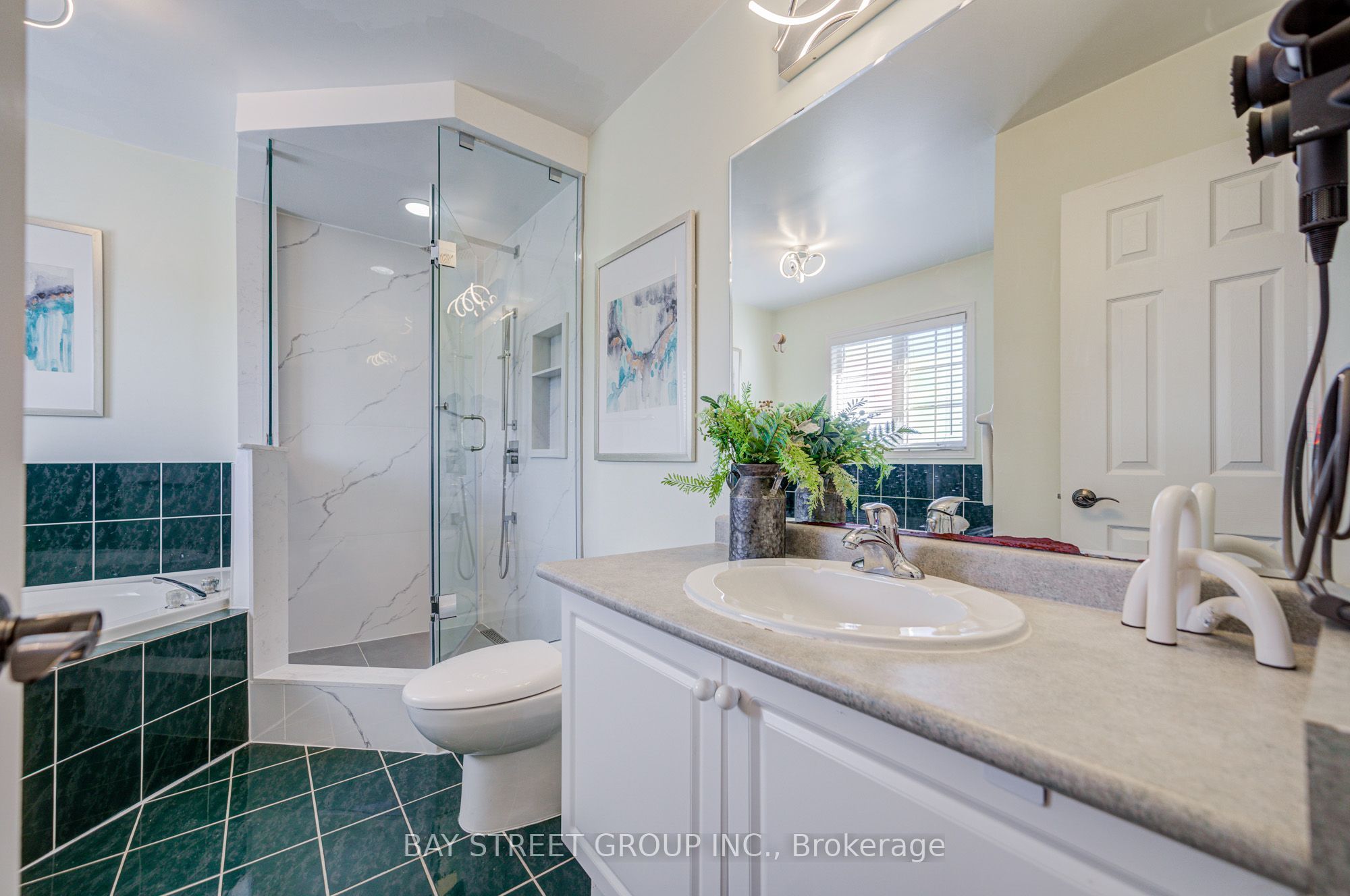 25 Waterton Crescent Property Photo 19