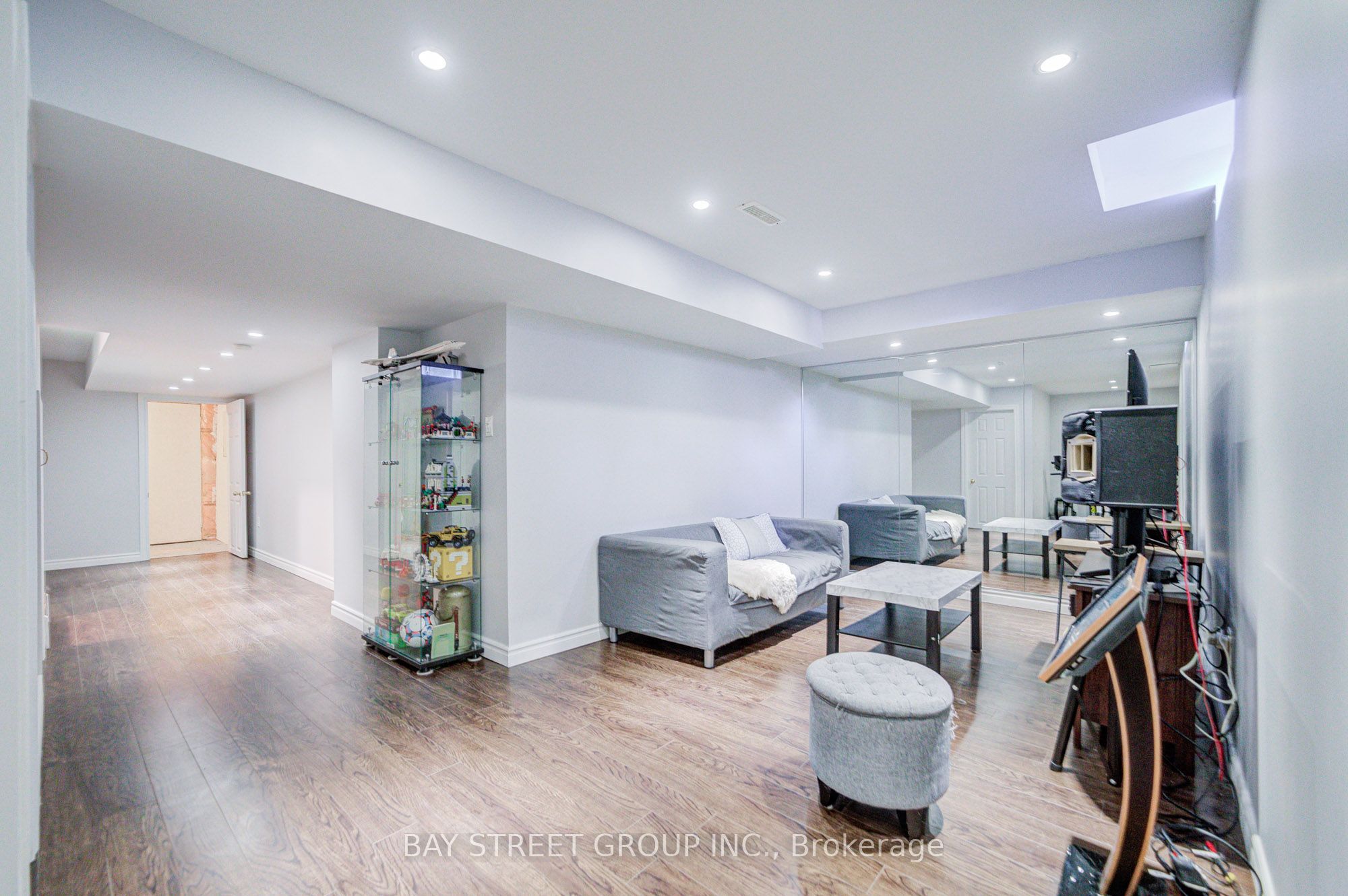 25 Waterton Crescent Property Photo 28