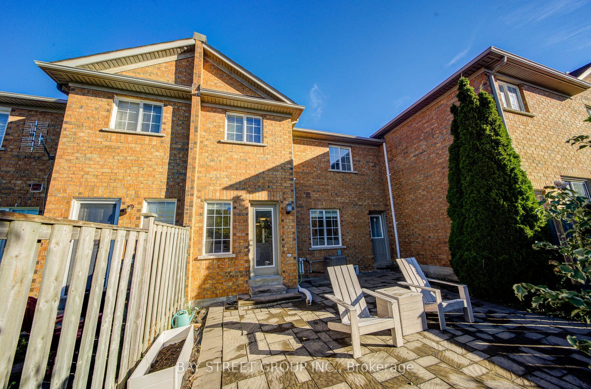 25 Waterton Crescent Property Photo 34