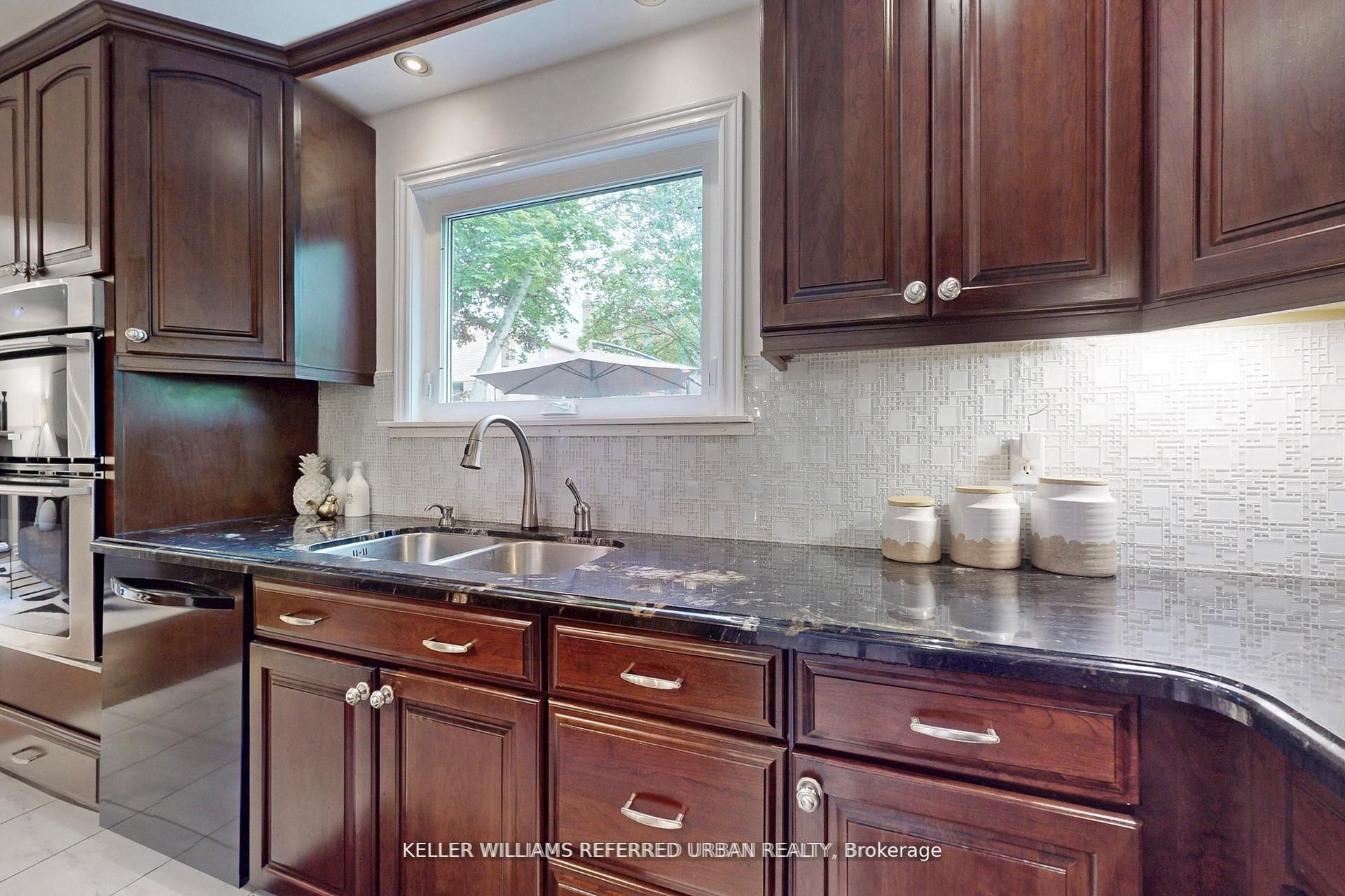 158 Walton Drive Property Photo 10