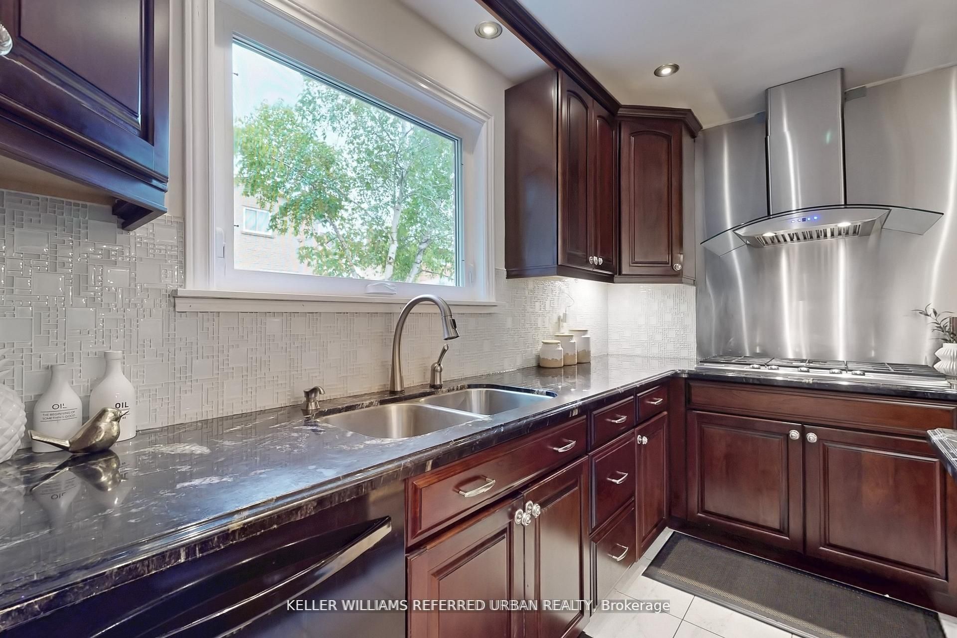 158 Walton Drive Property Photo 11