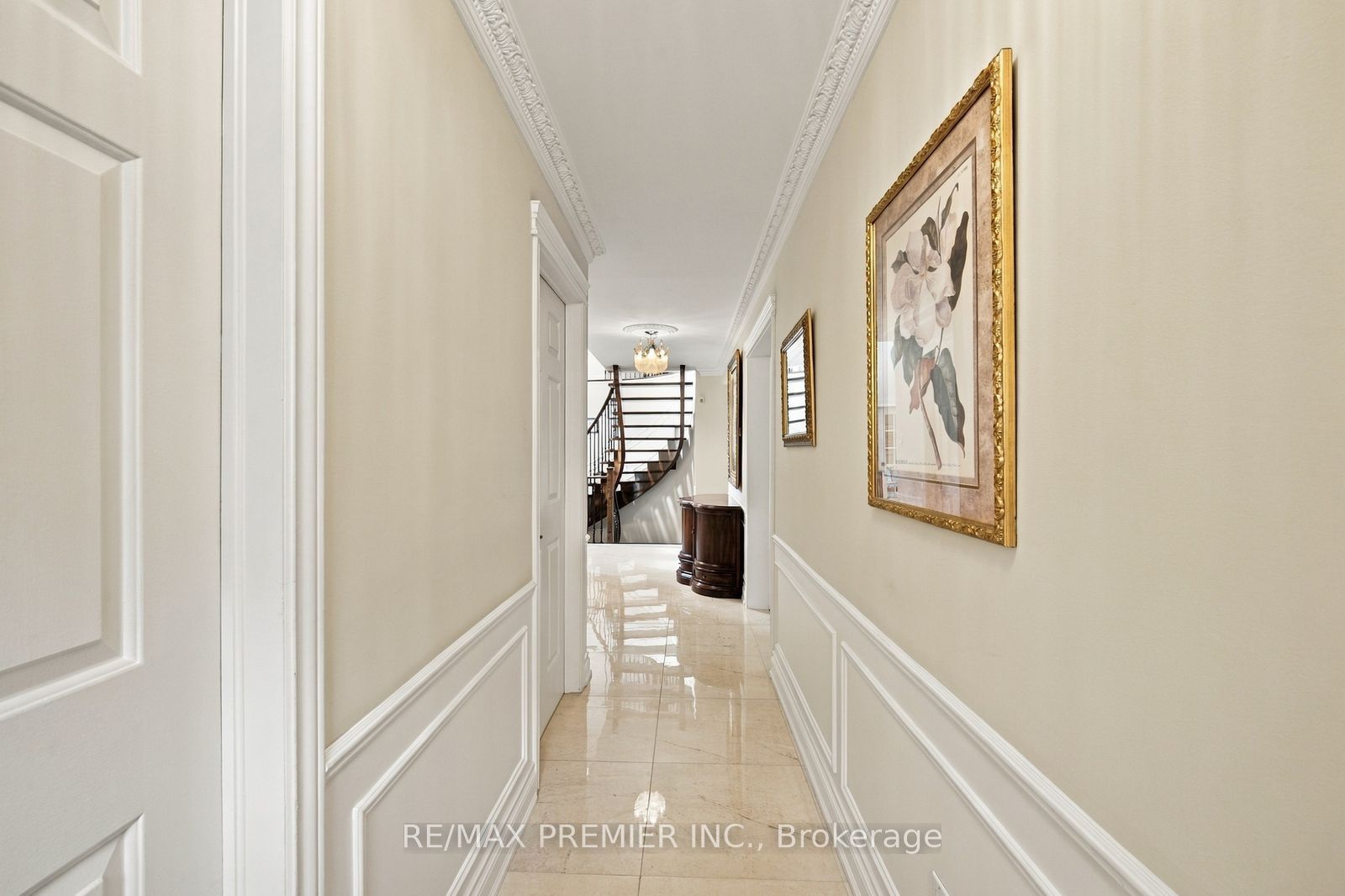 98 Cairnburg Place Property Photo 10