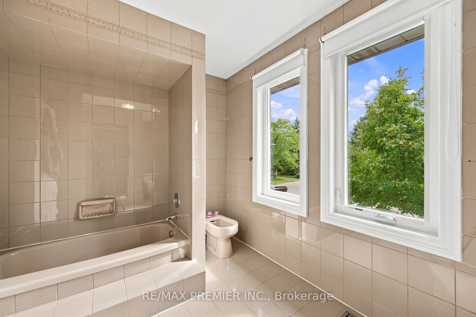 98 Cairnburg Place Property Photo 34
