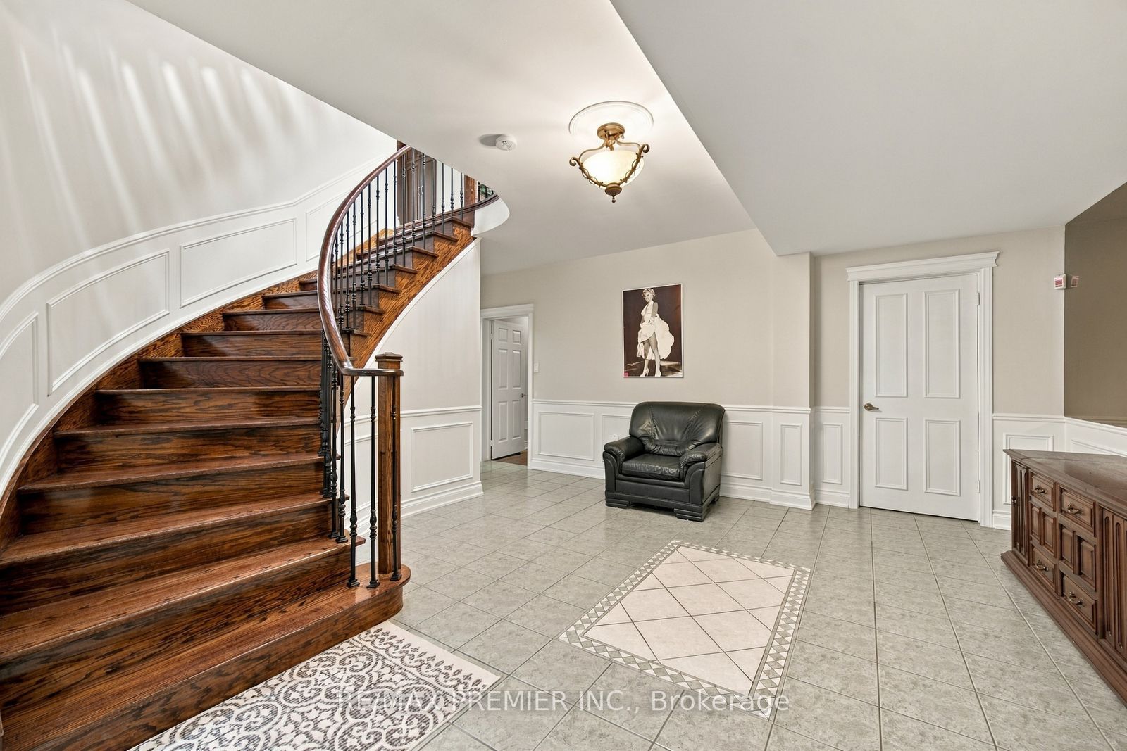 98 Cairnburg Place Property Photo 41
