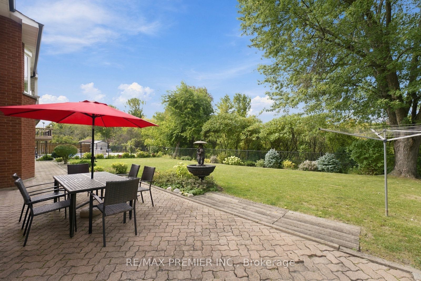 98 Cairnburg Place Property Photo 48