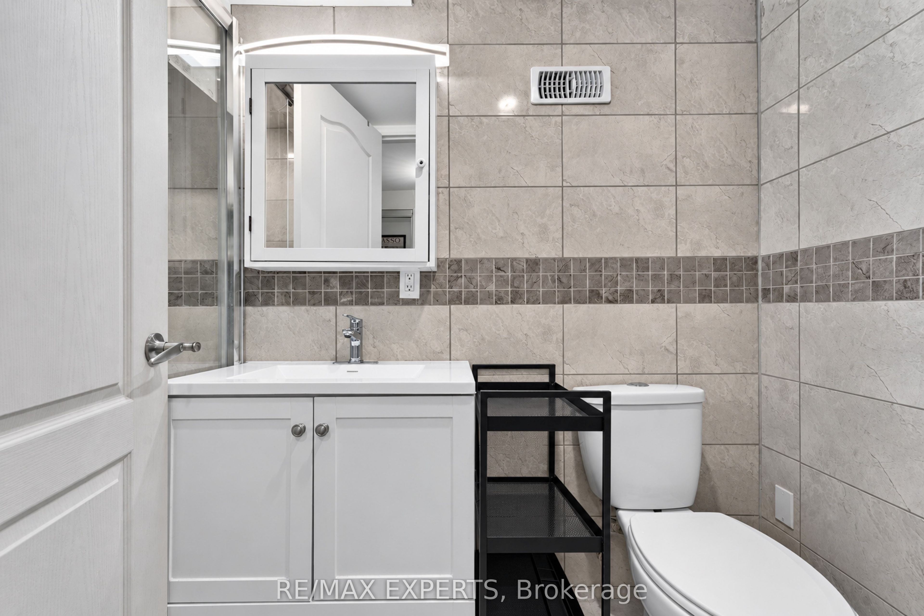 155 Stephen Street Property Photo 26