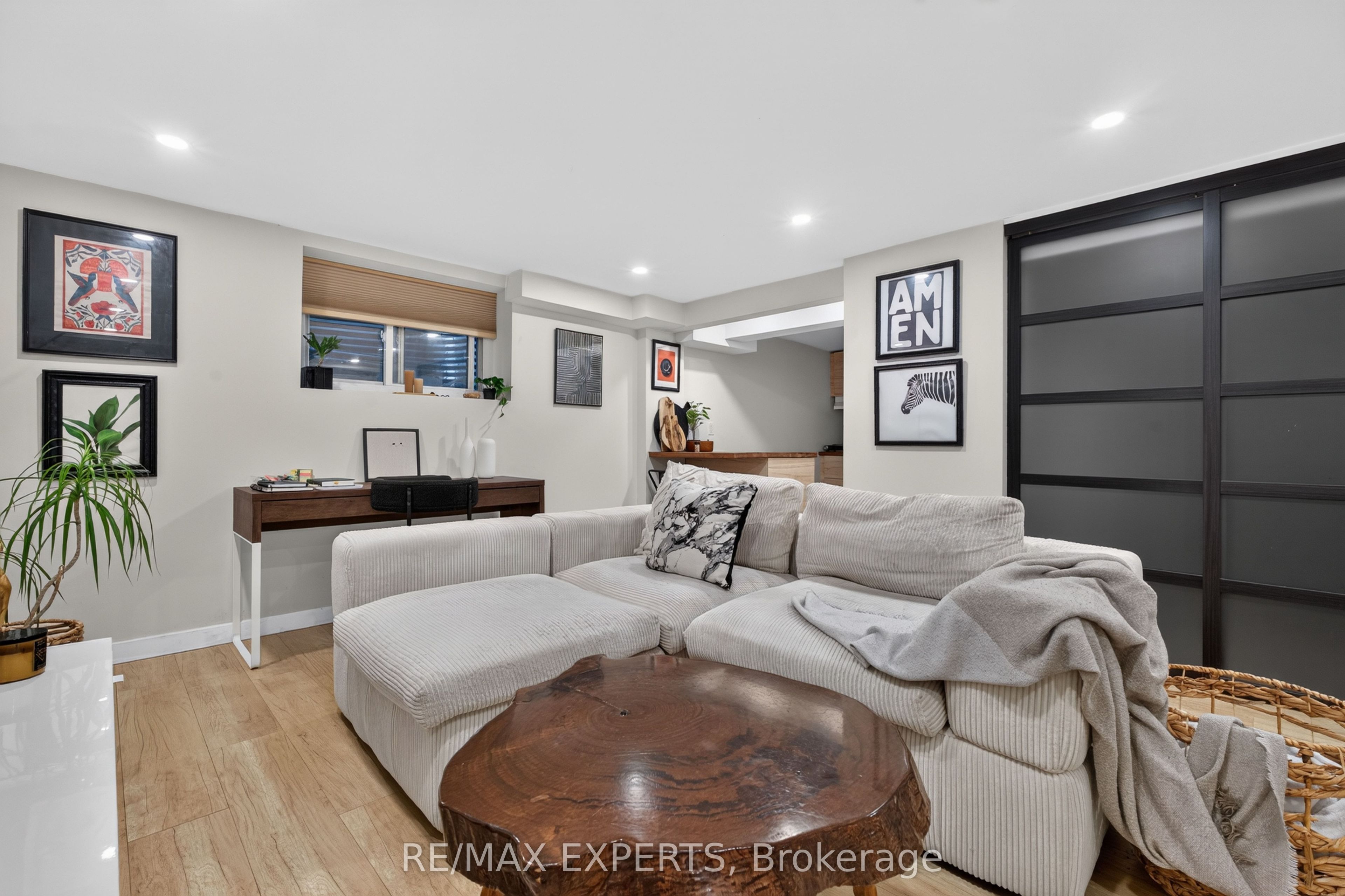 155 Stephen Street Property Photo 28