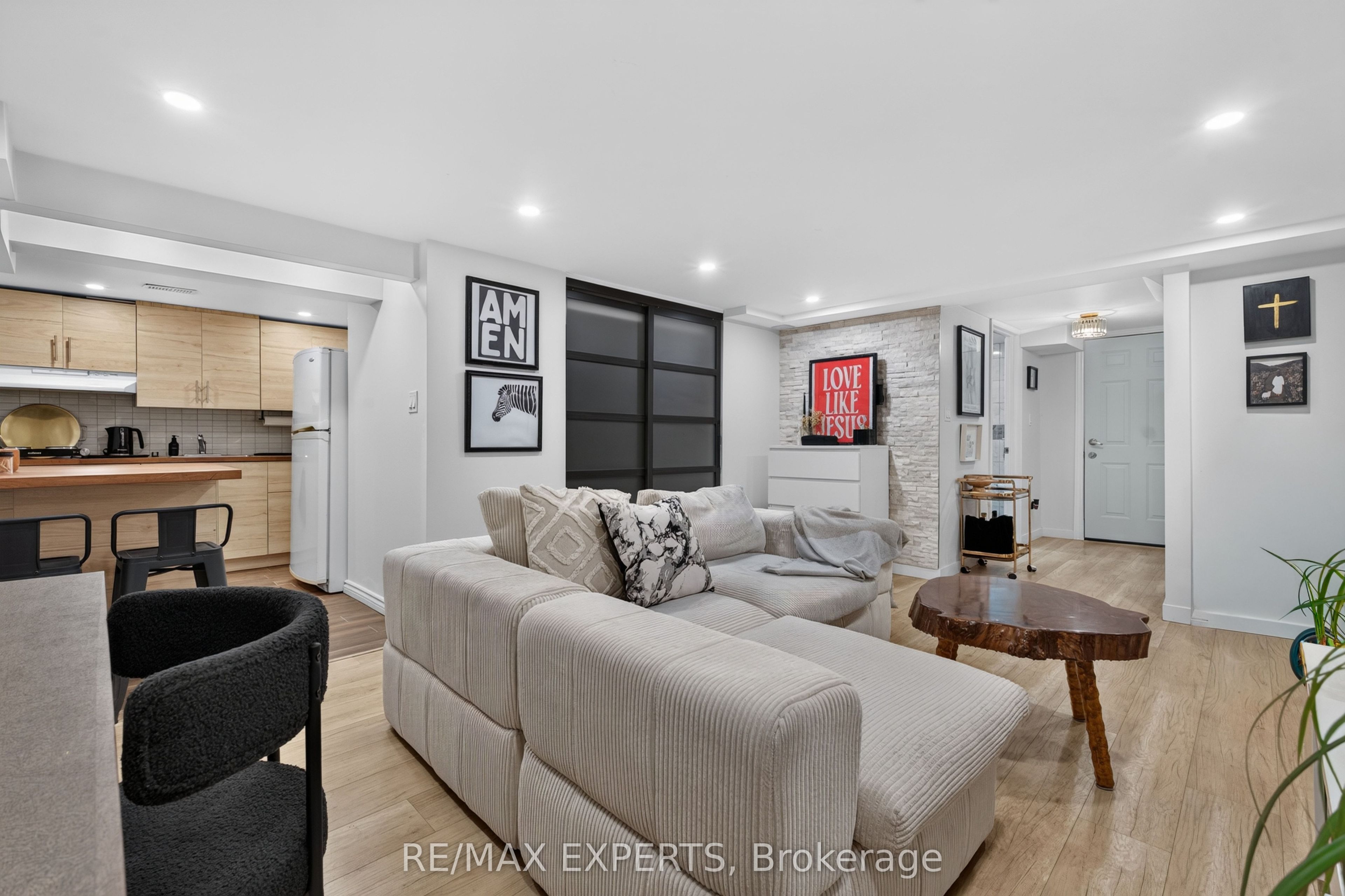 155 Stephen Street Property Photo 29