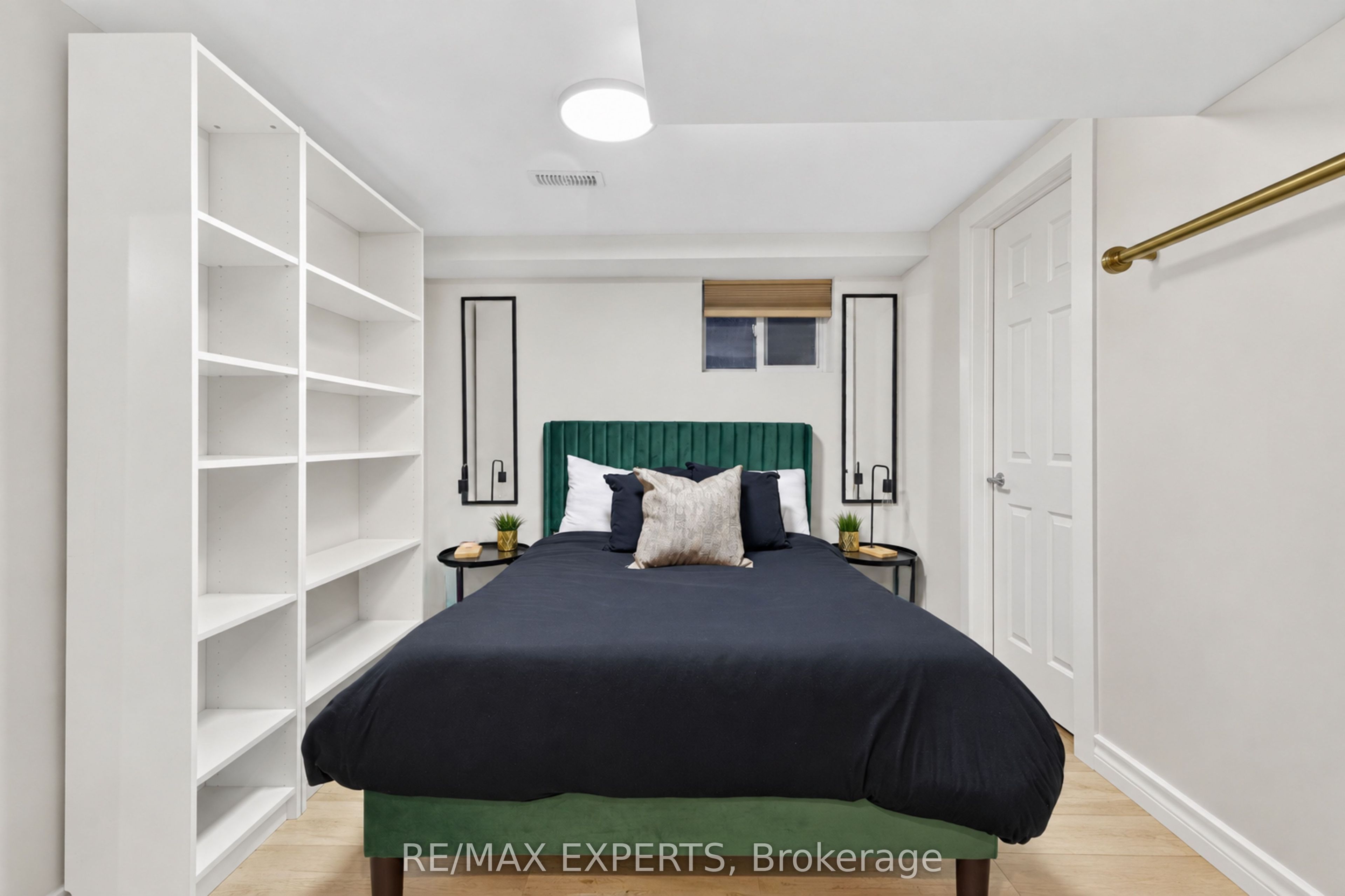 155 Stephen Street Property Photo 32