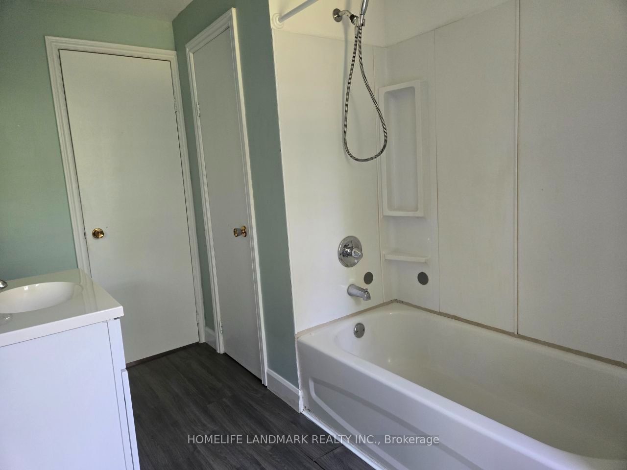 22 Centre Street 2 Property Photo 10