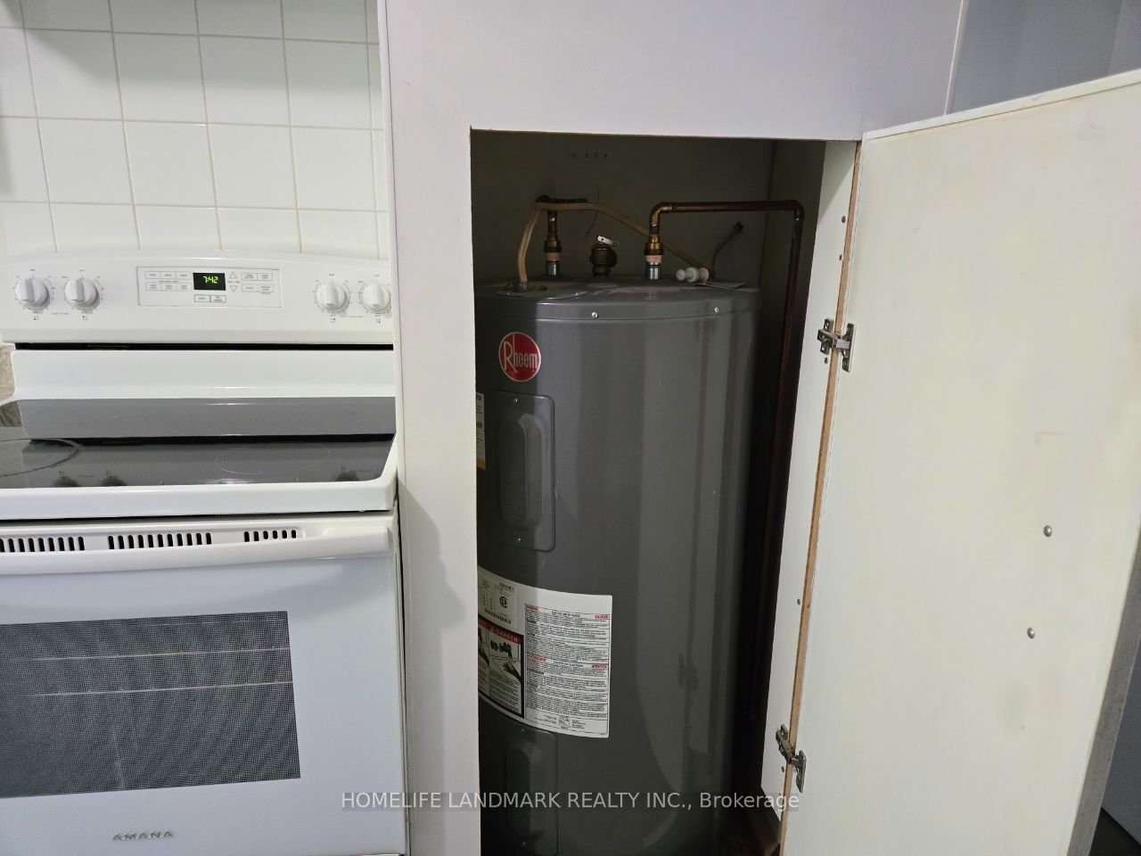 22 Centre Street 2 Property Photo 13