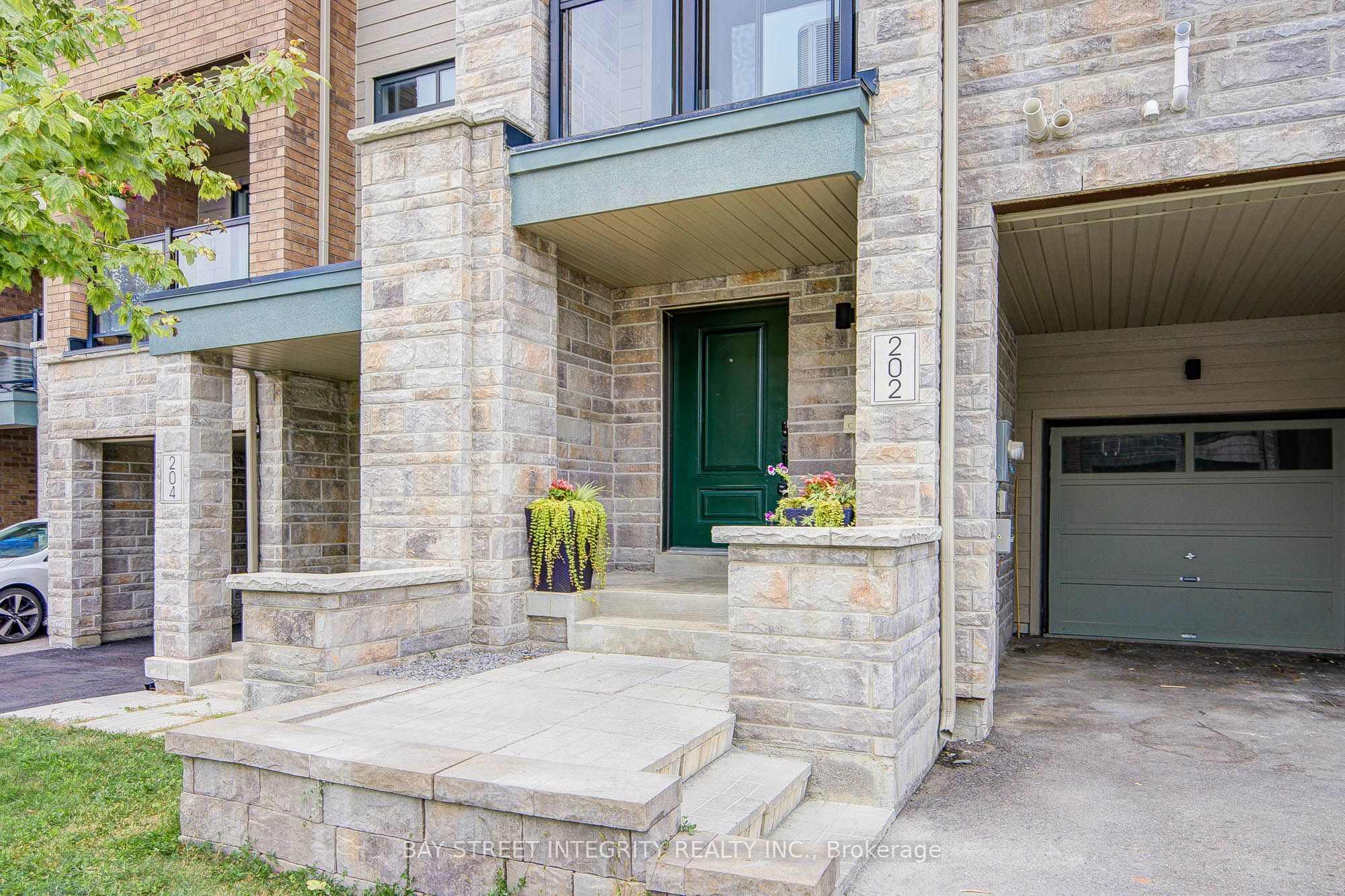 202 Vivant Street Property Photo 3