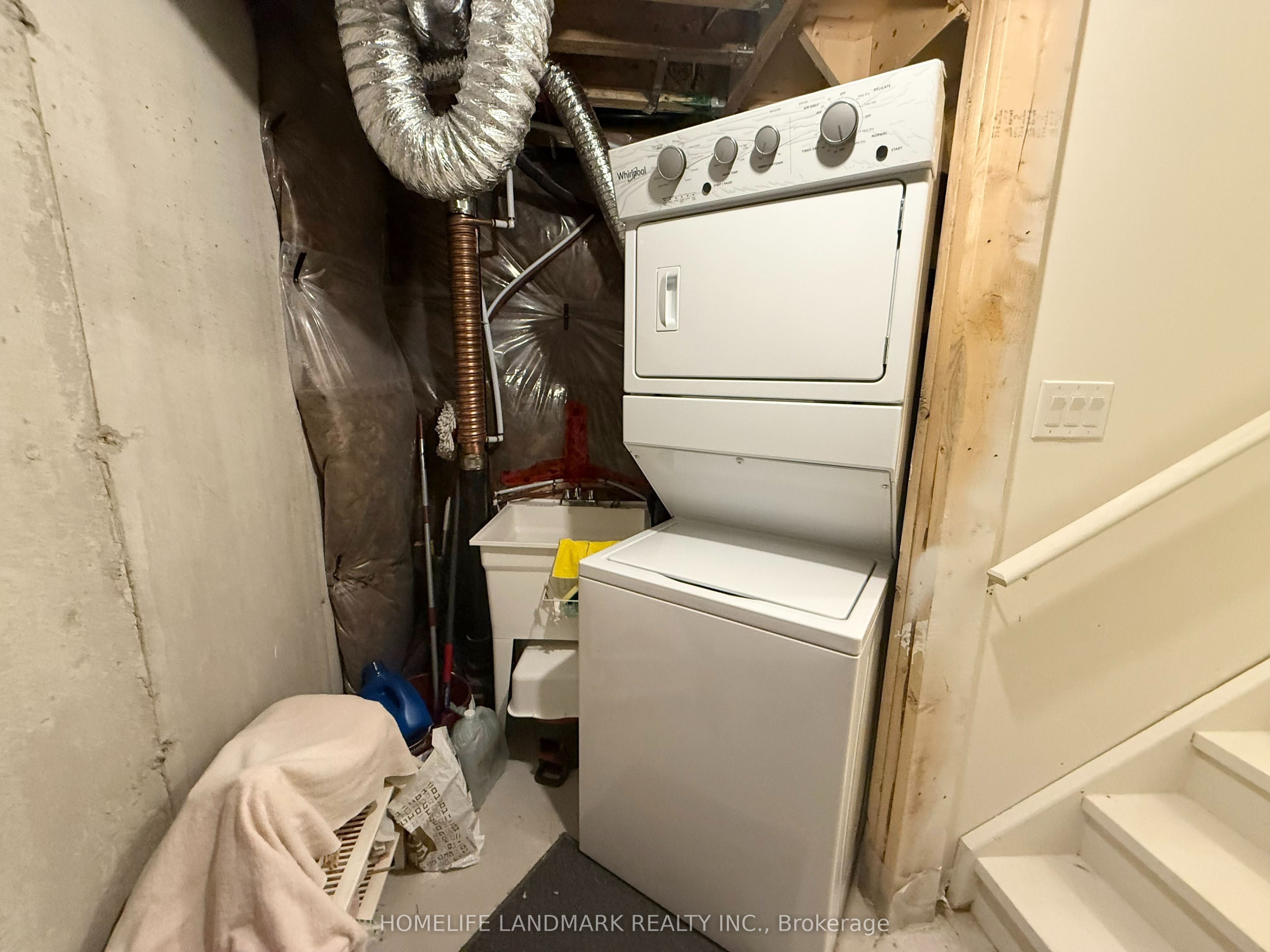 94 Stauffer Crescent Property Photo 32