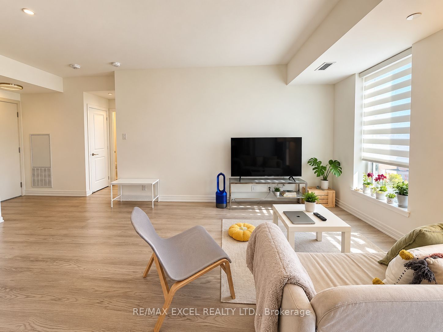 101 Cathedral High Street 319 Property Photo 6